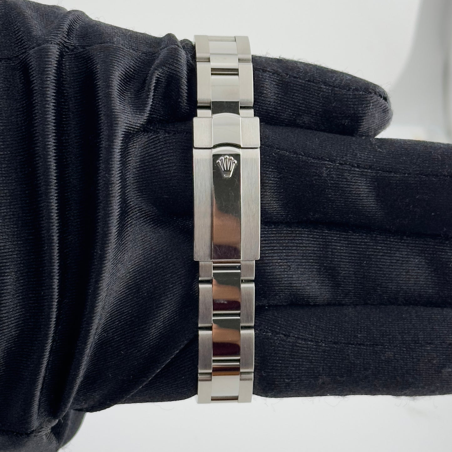 Rolex Datejust Silver Index Dial on Oyster Ref. 279160 Card 2020 — view 3