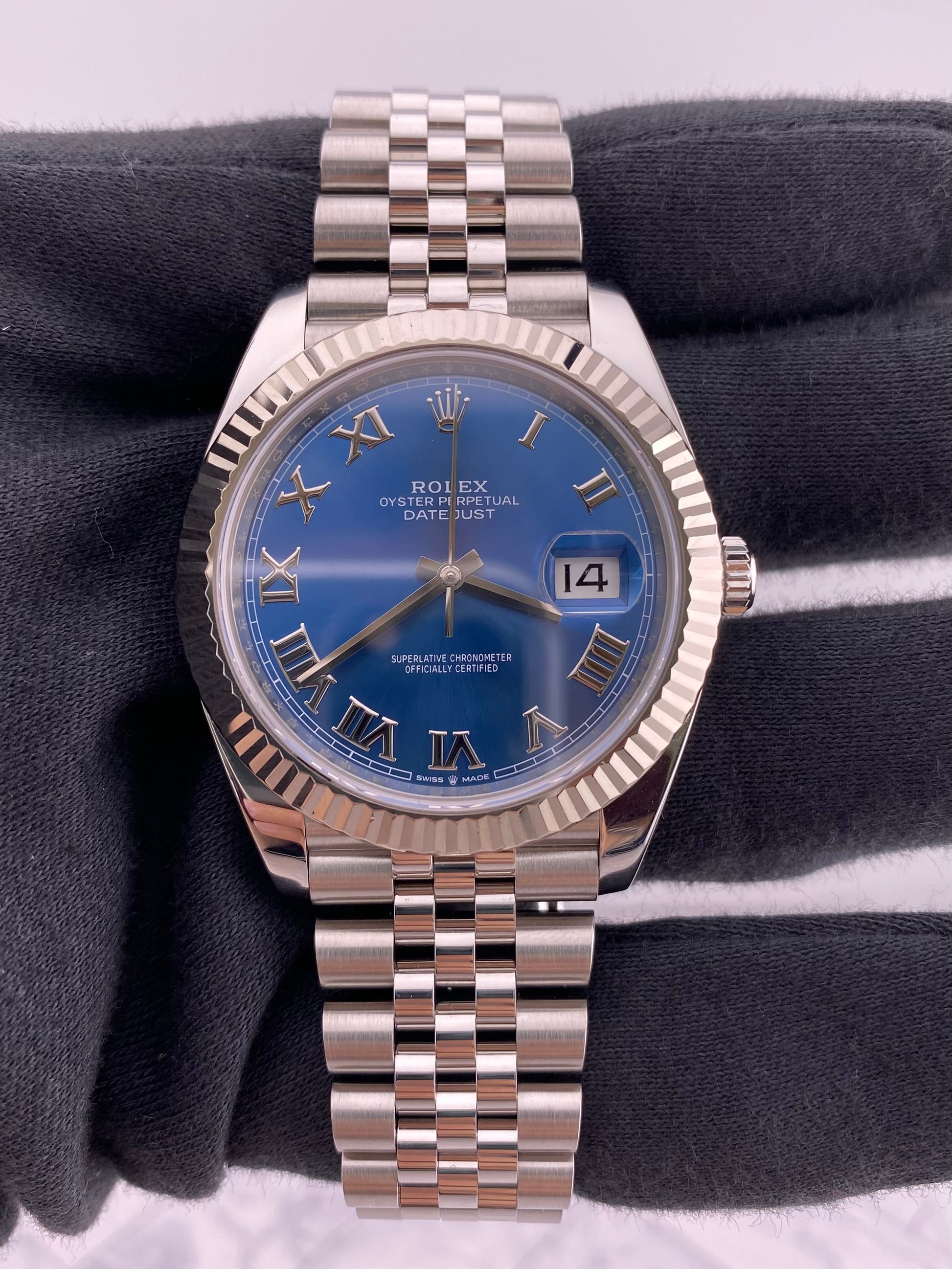 Rolex Datejust 41 Blue Roman Dial on Jubilee Ref. 126334 Card 2019 — view 2
