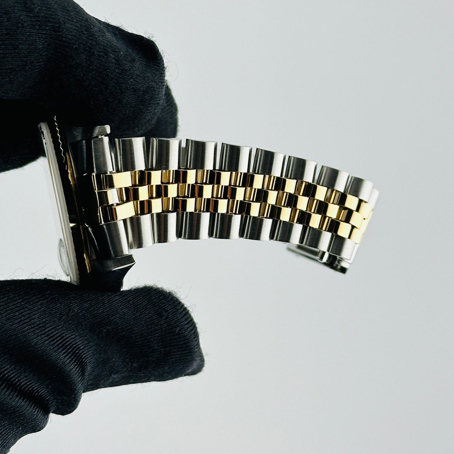 Rolex Datejust Champagne Anniversary Diamond Dial Dial on D Link Jubilee Bracelet Ref. 16233G 1994 — view 5
