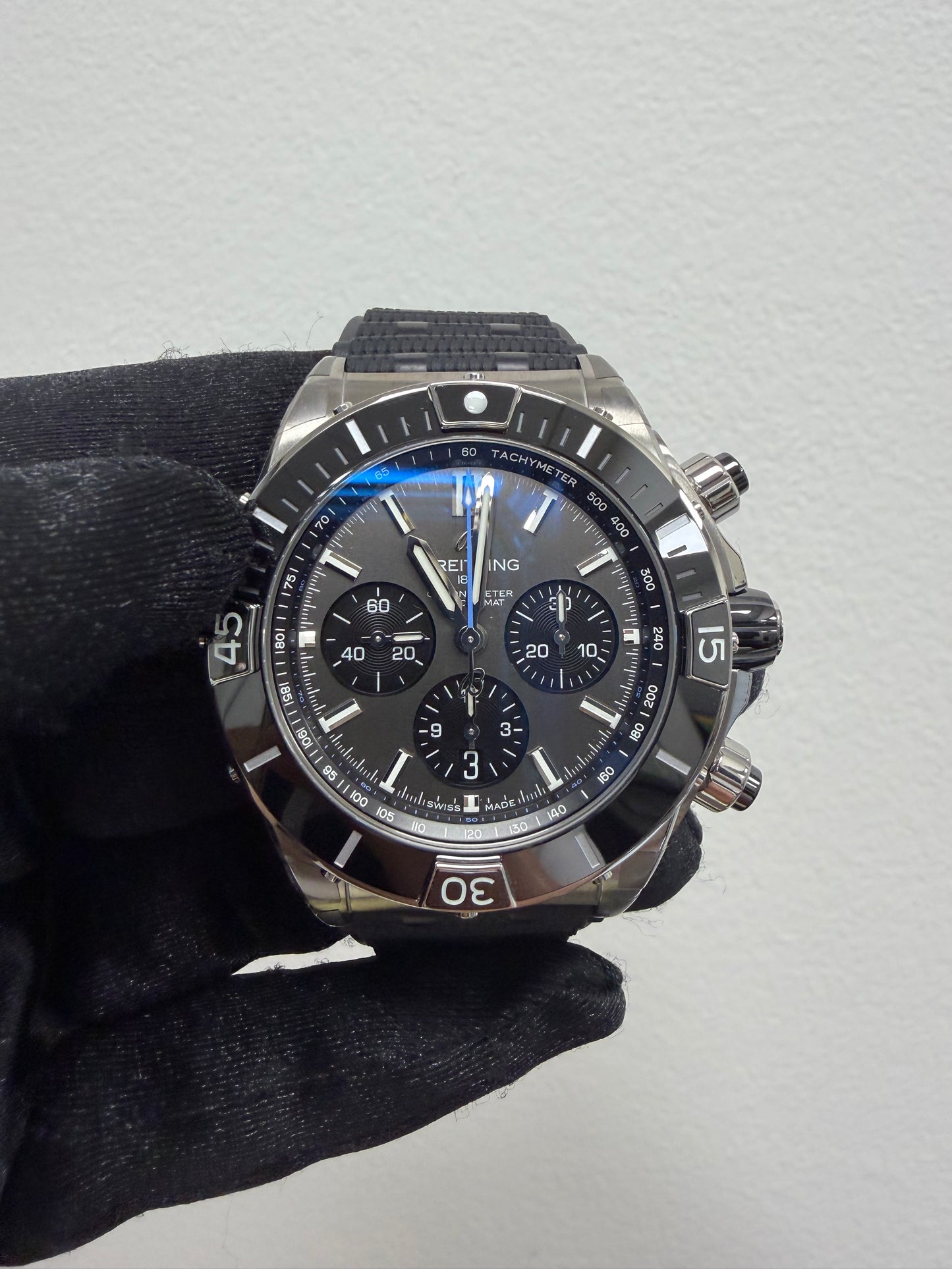 Breitling Super Chronomat B01 Anthracite Dial on Rubber Strap Ref. EB0136251M1S1 Card 2026 — view 2