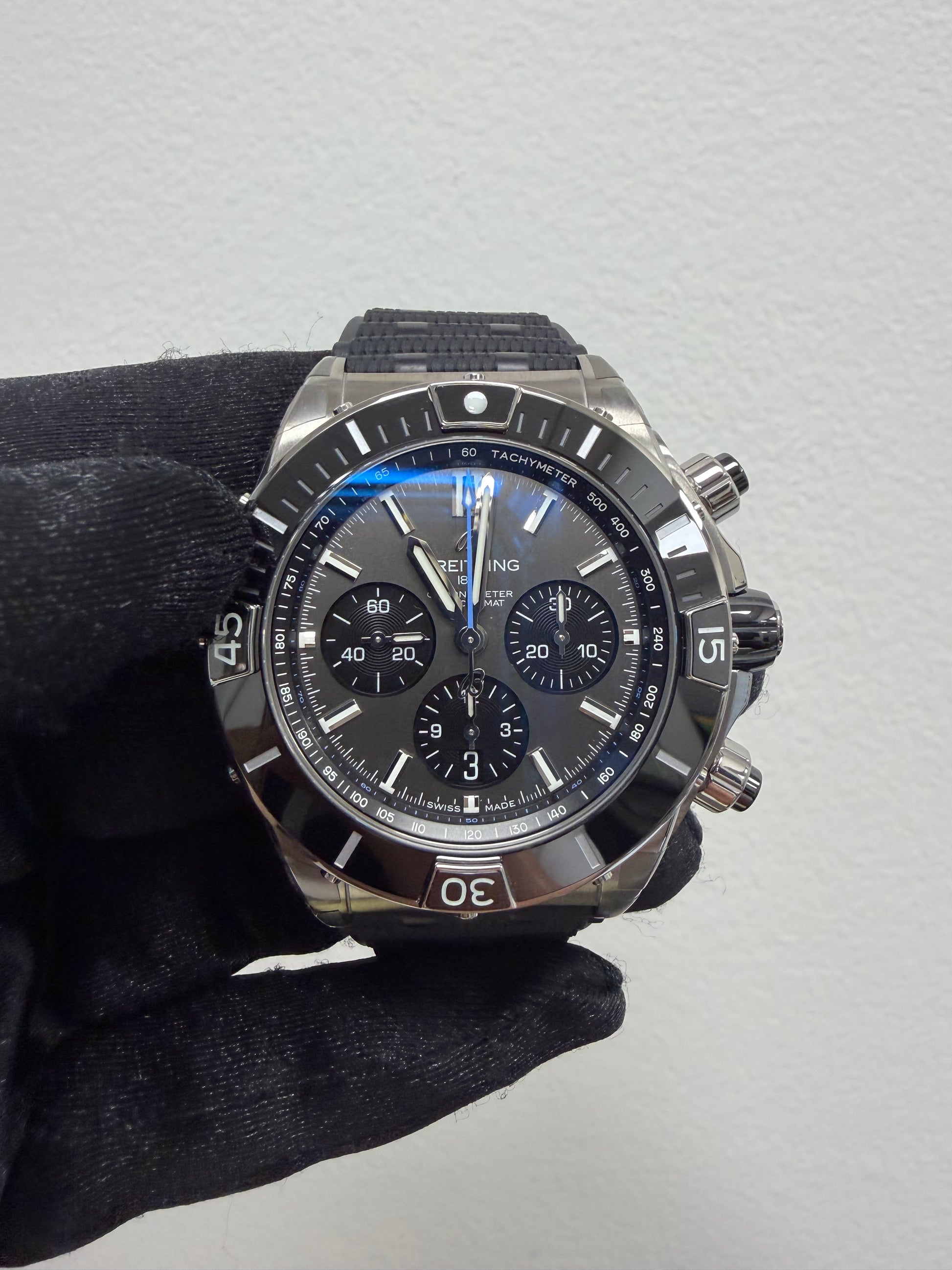 Breitling Super Chronomat B01 Anthracite Dial on Rubber Strap Ref. EB0136251M1S1 Card 2026 — view 2