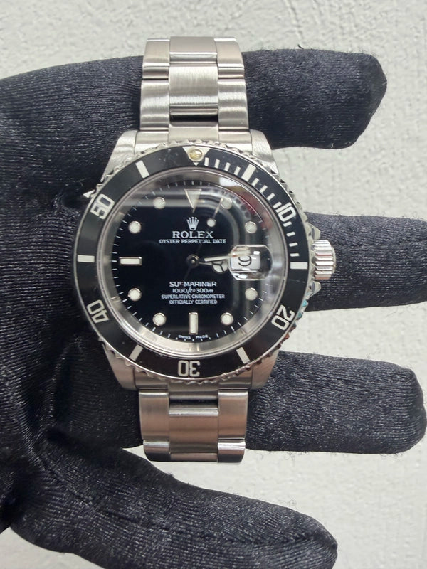 Rolex Submariner Black Dial on Oyster Ref 16610 with Papers 2001