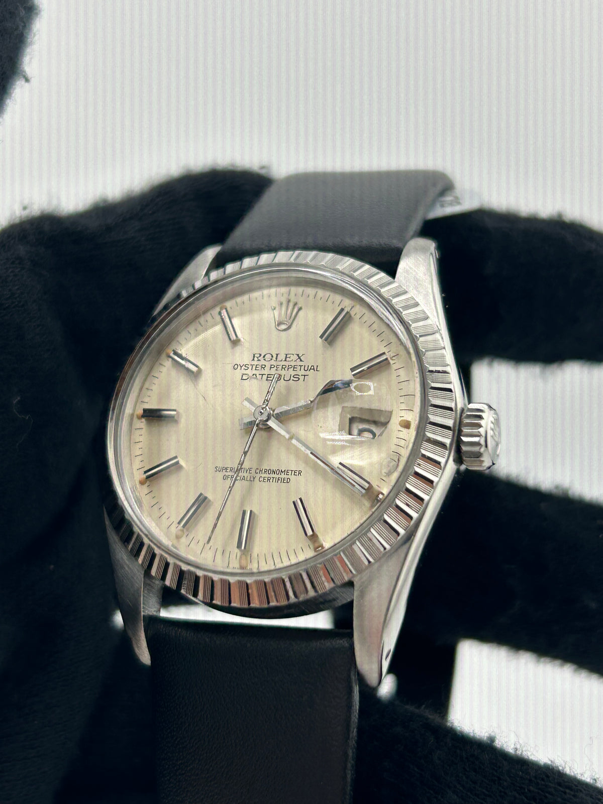 Rolex Datejust 36 Silver Stick Dial on Generic Black Leather Strap Ref. 16030 1981 — view 3