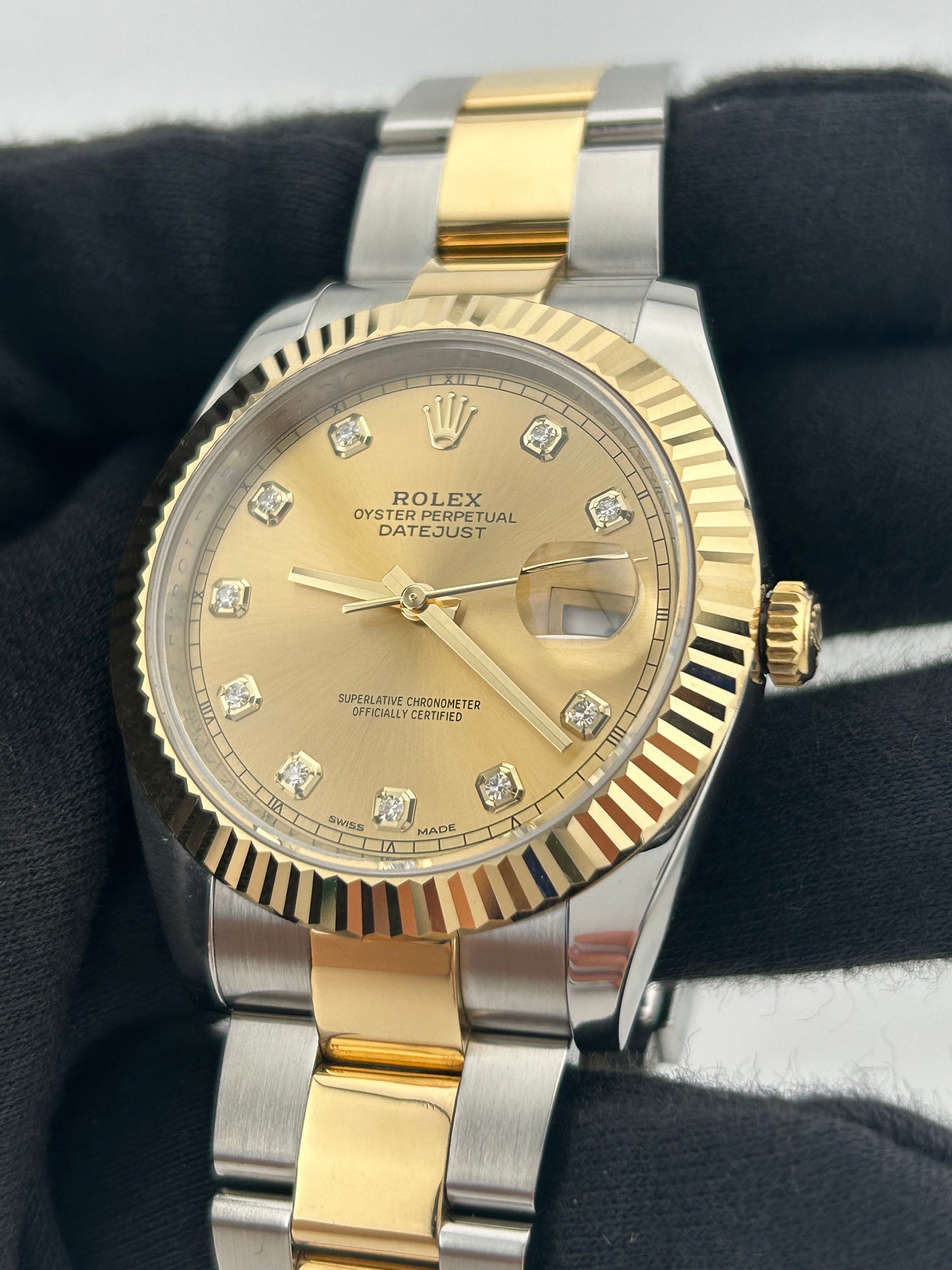 Rolex Datejust 41 Champagne Diamond Dial on Oyster Ref. 126333 Card 2017 — view 3