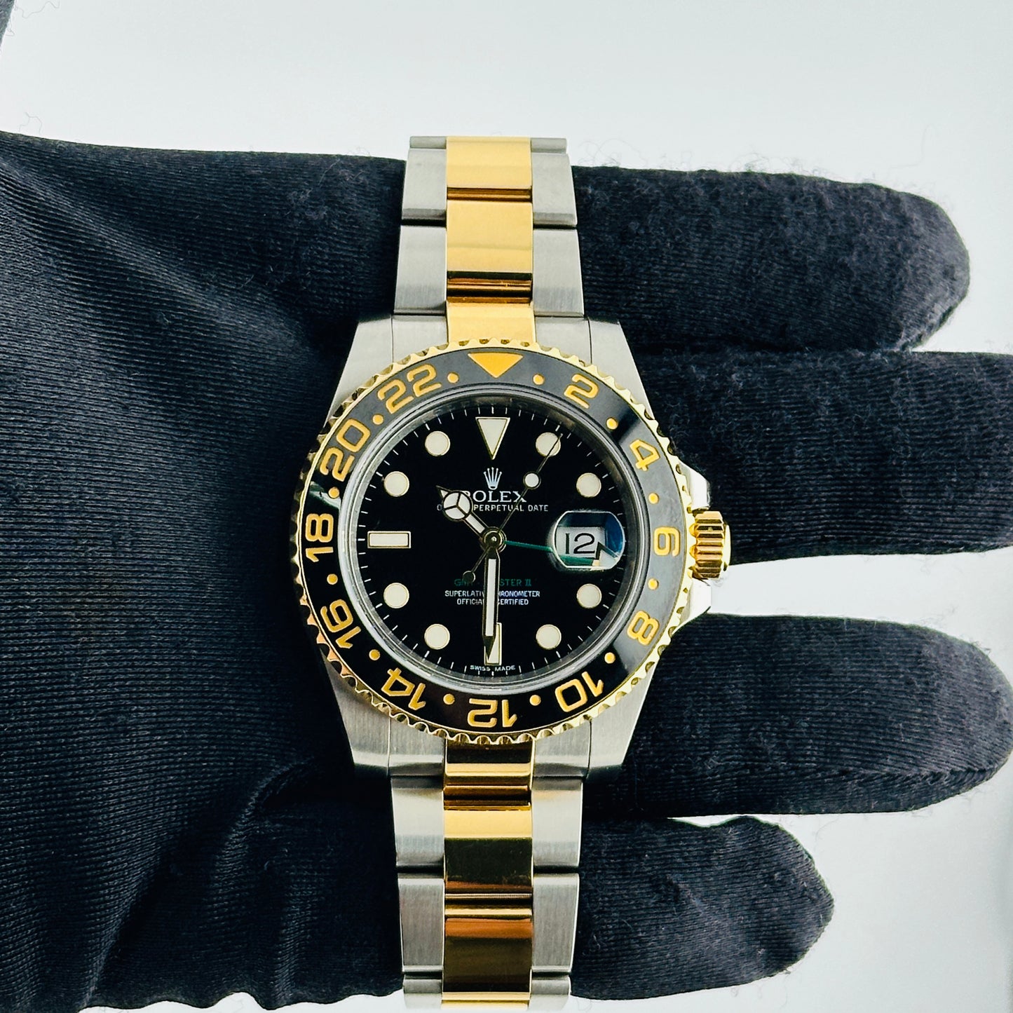 Rolex GMT-Master II Black Dial on Oyster Ref. 116713LN Card 2015 — view 2