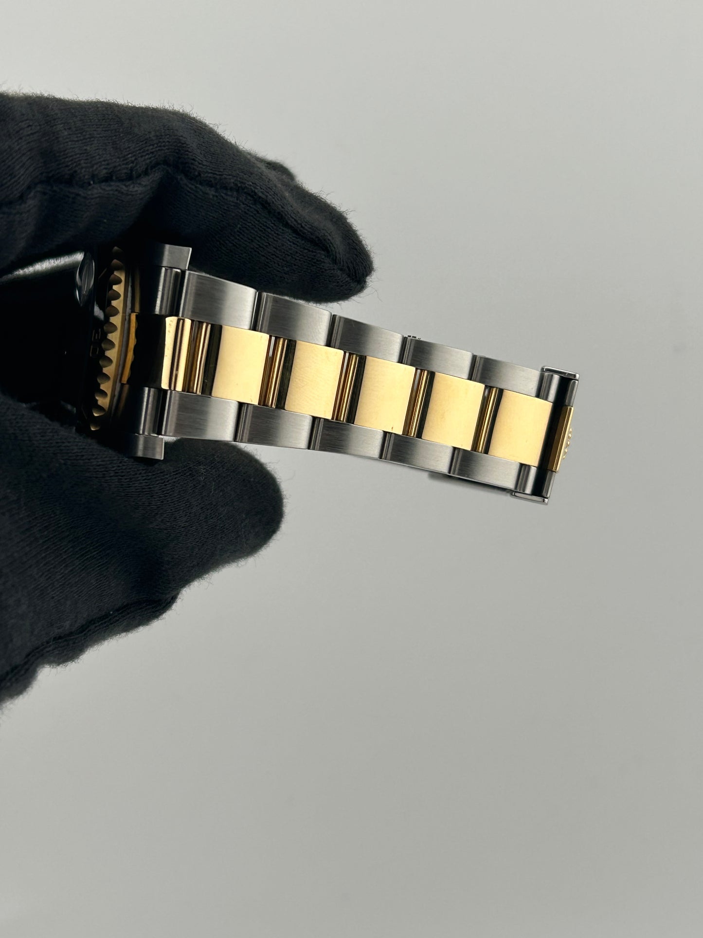 Rolex Submariner Black Dial on Oyster Ref. 126613LN Card 2021 — view 5