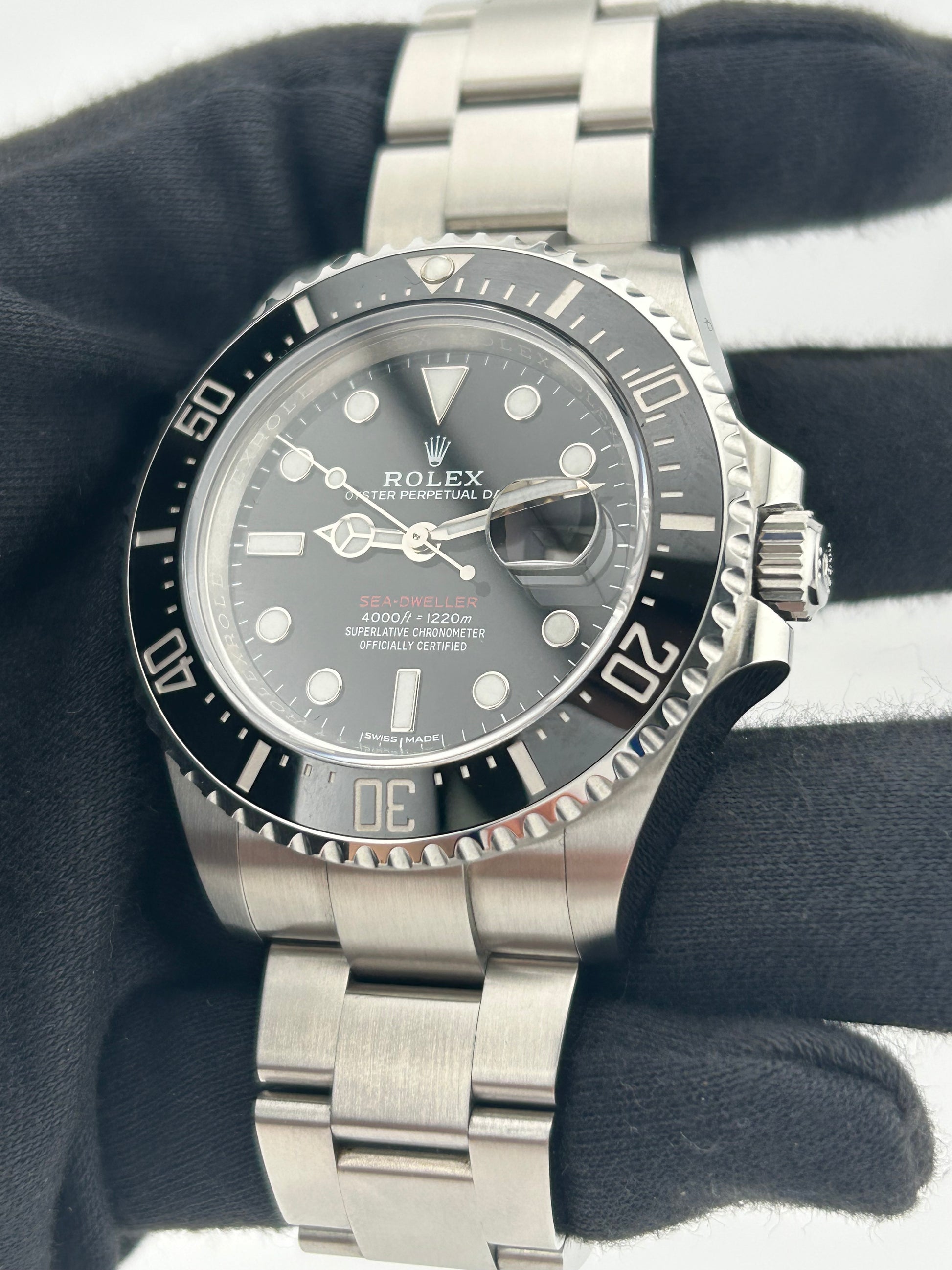 Rolex Sea-Dweller 43 Black Dial on Oyster Ref. 126600 Card 2018 — view 3