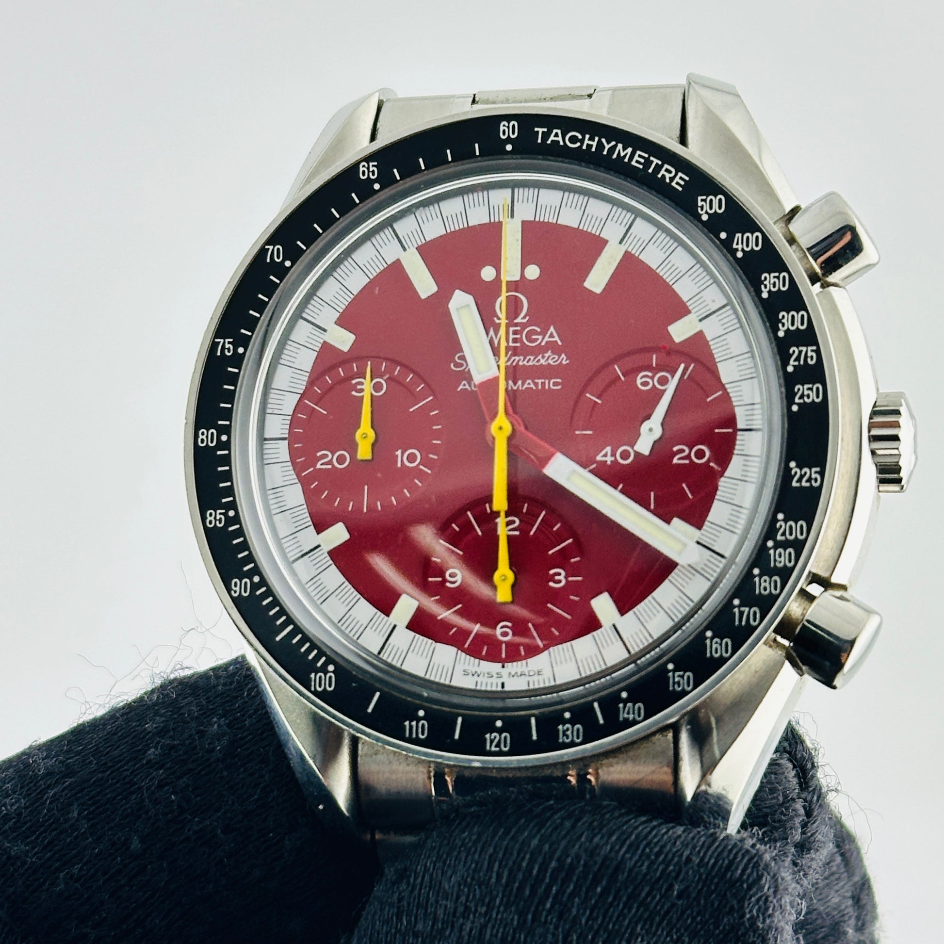 Omega Speedmaster Red Red Arabic Dial on Stainless Steel Bracelet Ref. 3510.61 Card Open Date — view 3