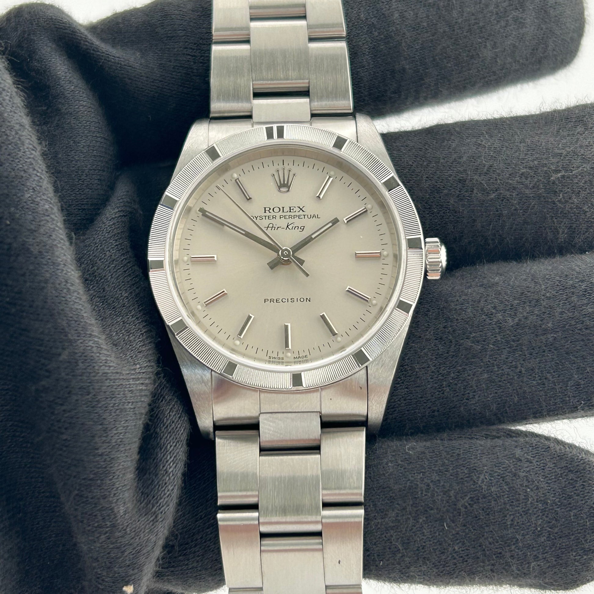 Rolex Air-King Silver Stick Dial on Oyster Bracelet Ref. 14010 1999 — view 2