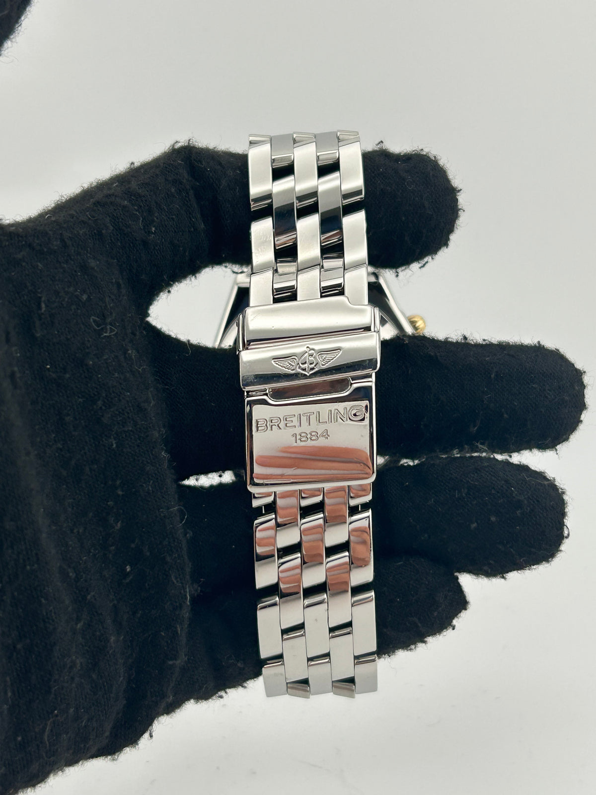Breitling Chronomat Black Dial on Stainless Steel Bracelet Ref. B13050.1 — view 4
