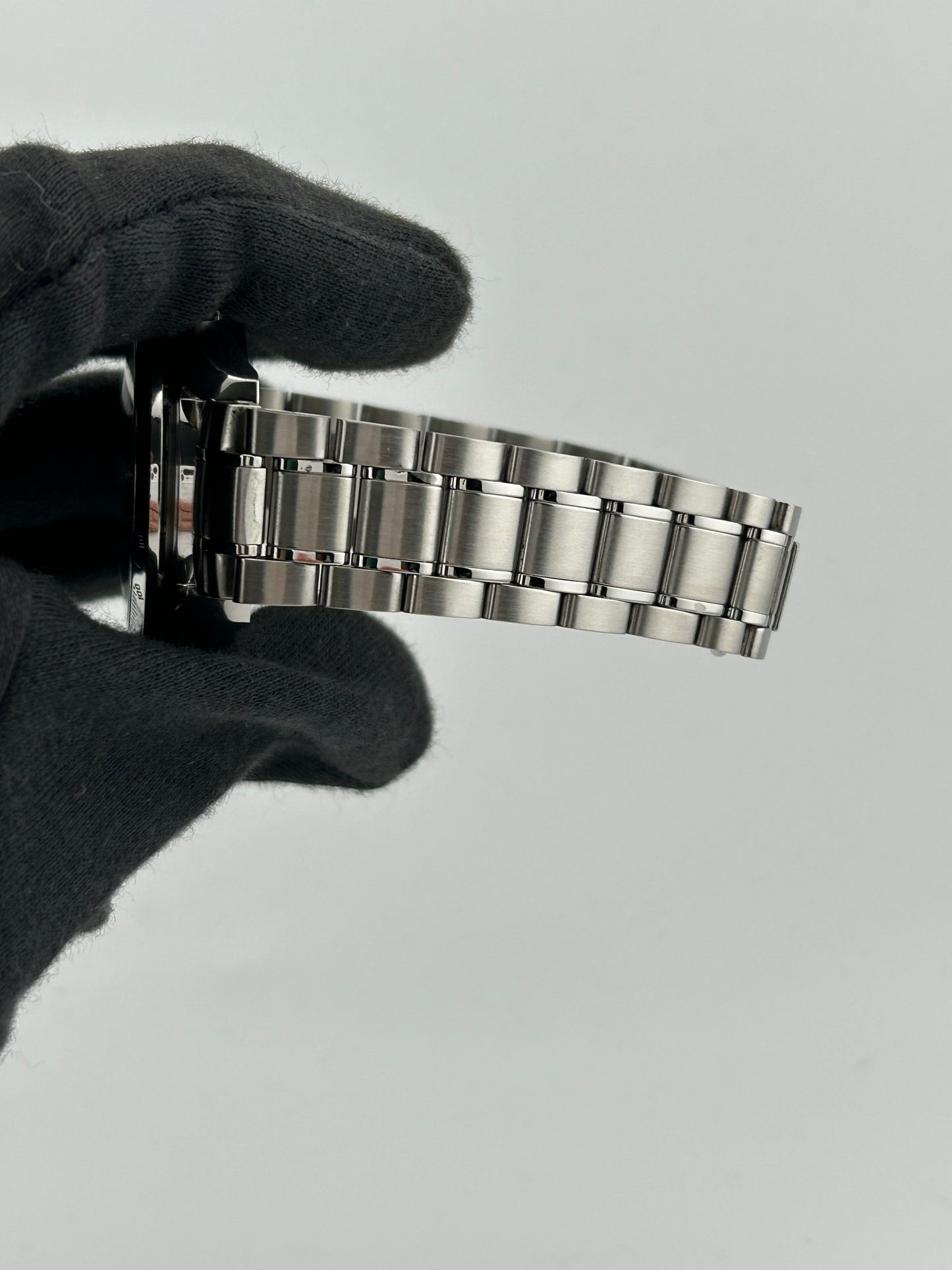 Omega Speedmaster Black Dial on Stainless Steel Bracelet Ref. 3513.50.00 — view 5