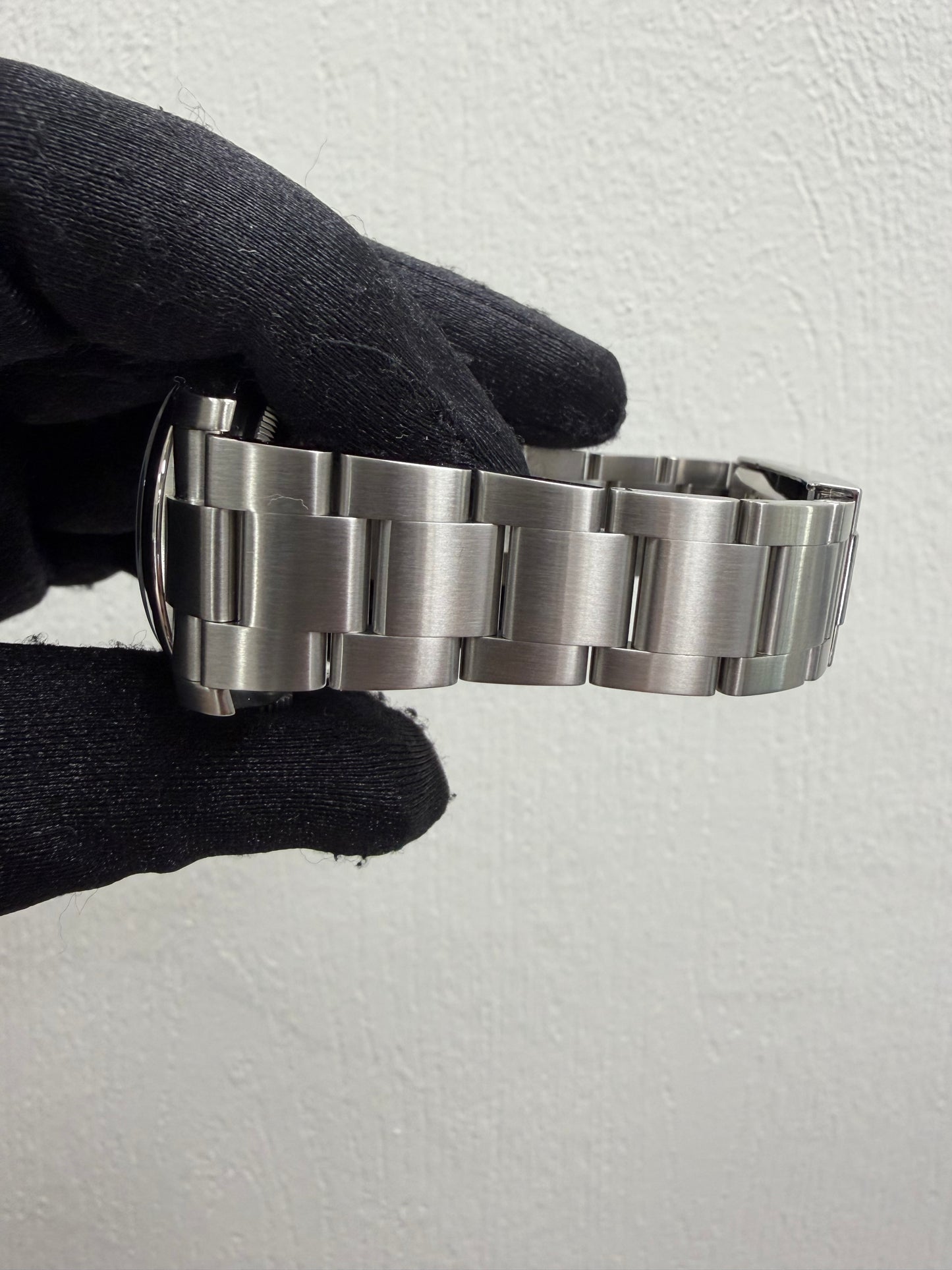 Rolex Oyster Perpetual Silver Dial on Oyster Ref. 116000 Card 2020 — view 4
