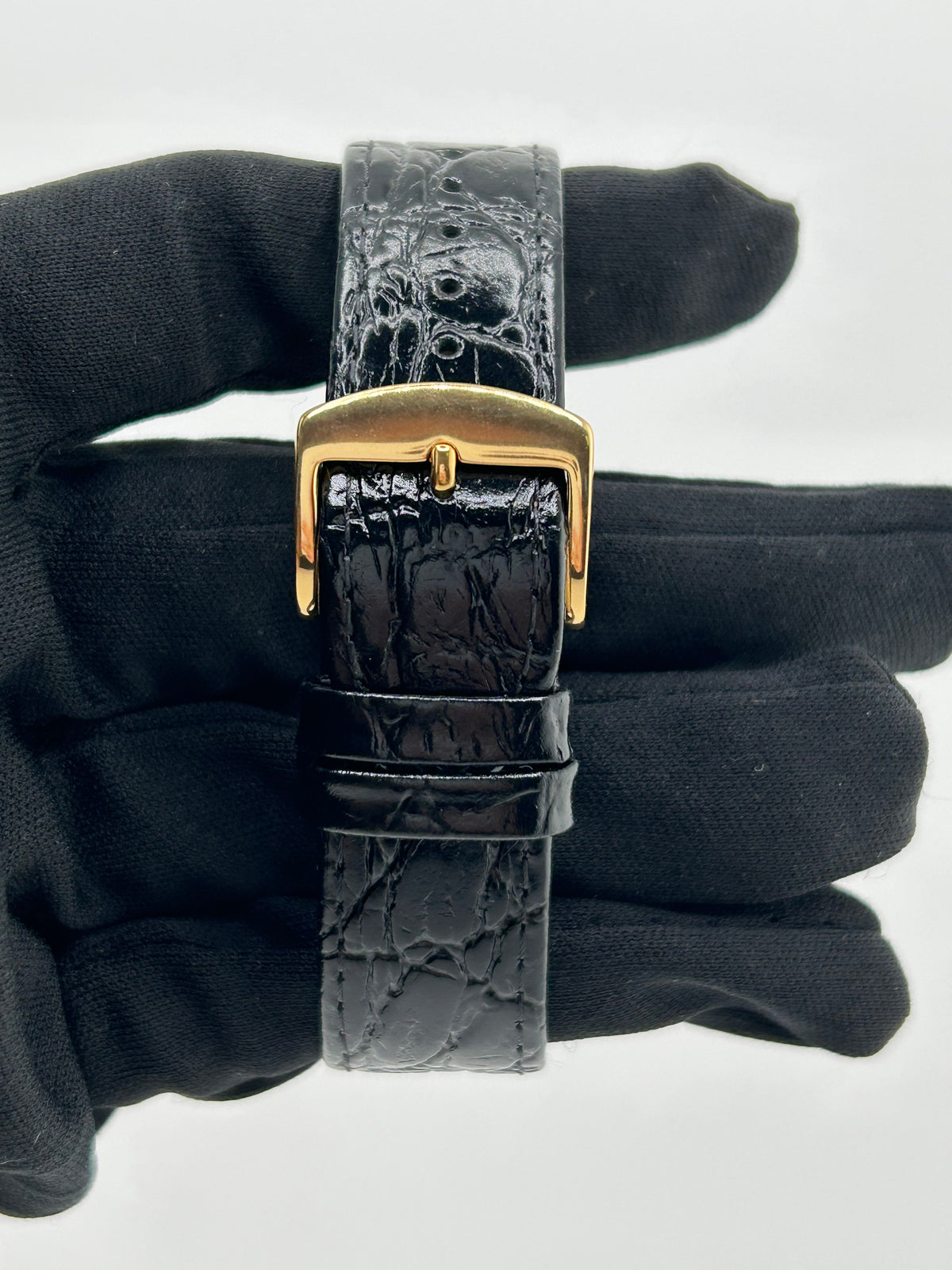 Rolex Datejust 36 Champagne Diamond Dial on Generic Black Leather Strap Ref. 16233 1989 — view 4
