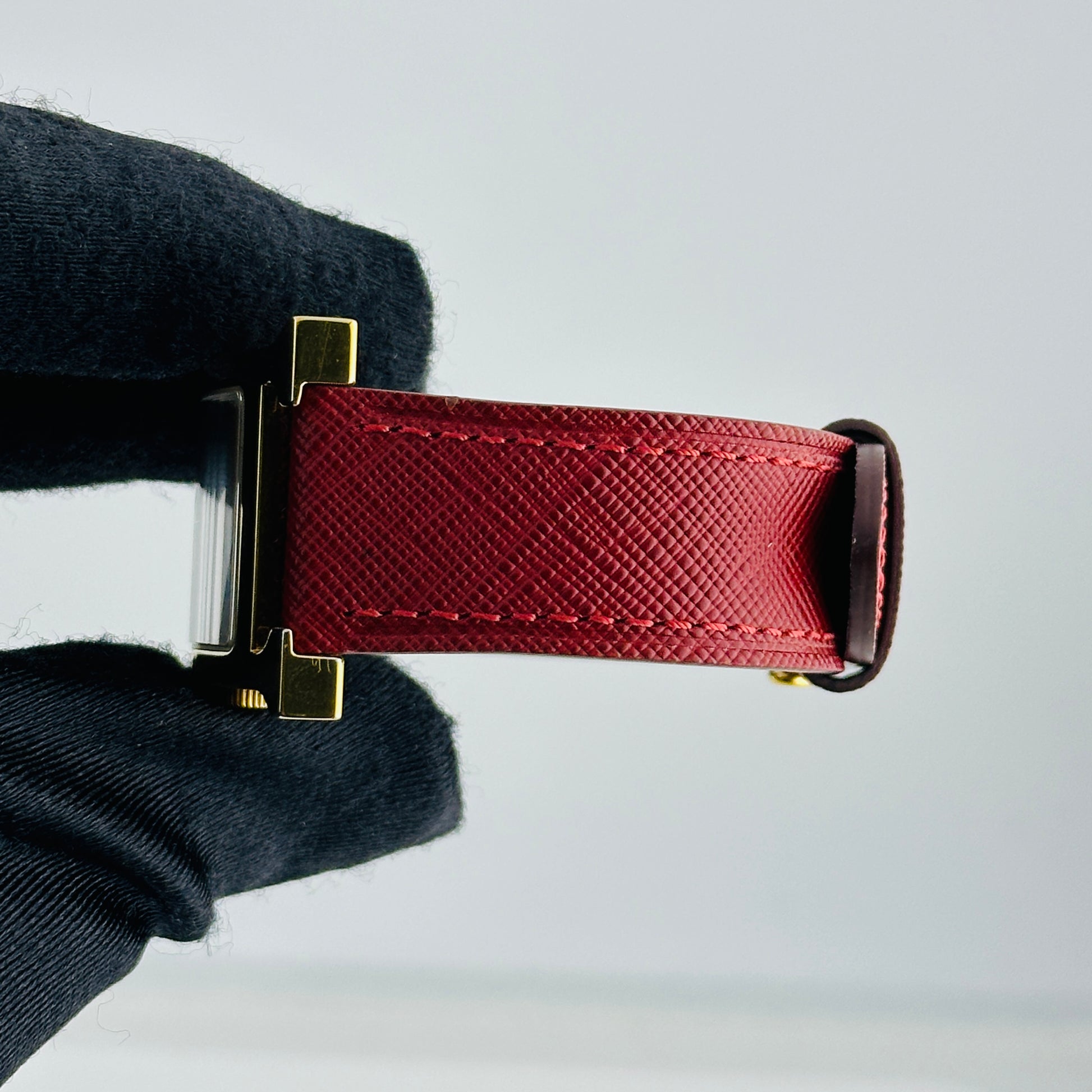 Hermes Heure H Champagne / Arabic Numerals Dial on Generic Leather Band Ref. HH1.501 — view 5