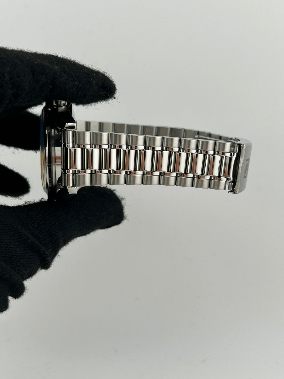 Omega Speedmaster Reduced Black Dial on Stainless Steel Bracelet Ref. 3510.5 — view 5