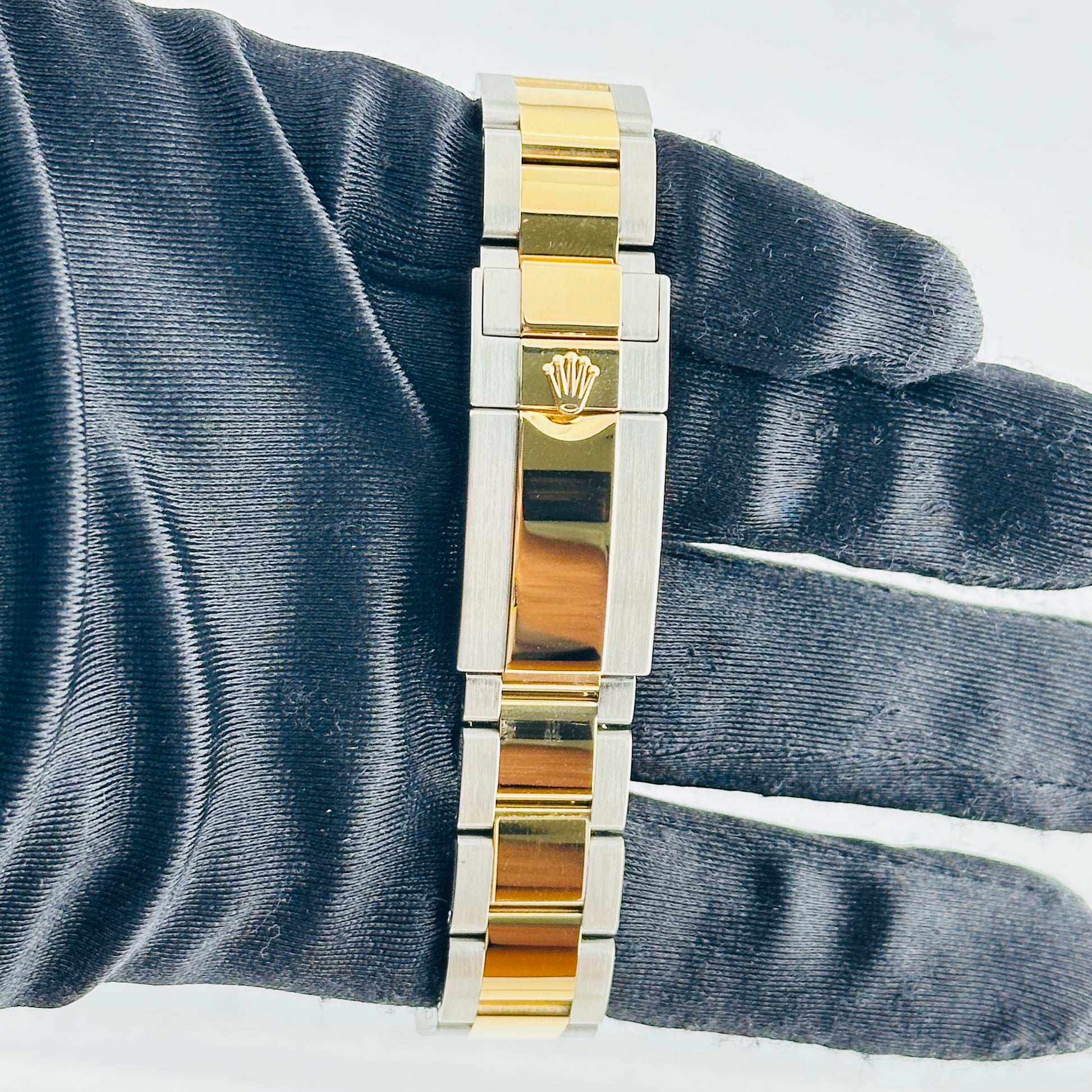 Rolex Daytona Champagne Index Dial on Oyster Bracelet Ref. 116503 2017 — view 4