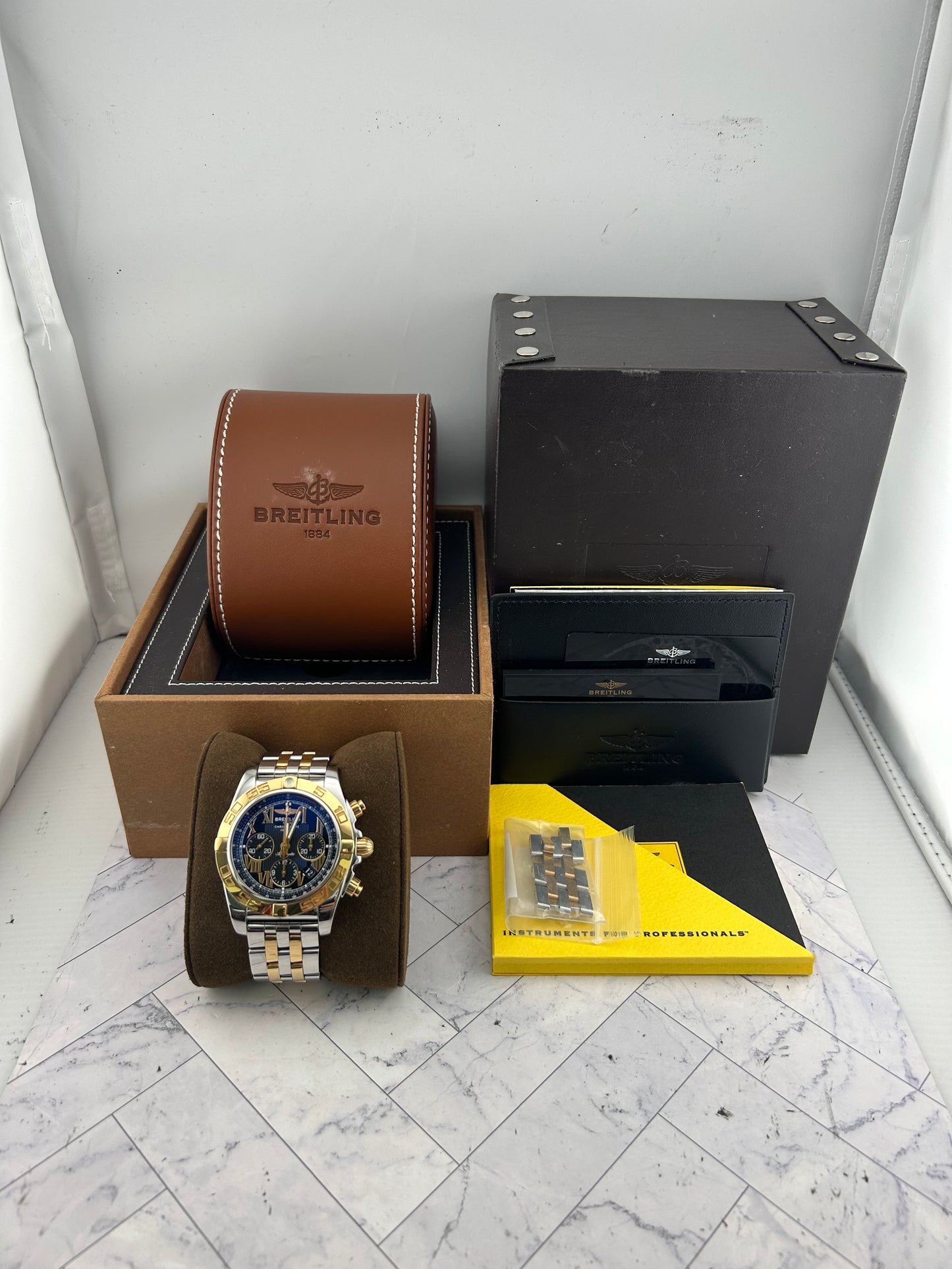 Breitling Chronomat Black Roman Dial on Stainless Steel/Rose Gold Ref. CB0110 Card 2016 — view 7