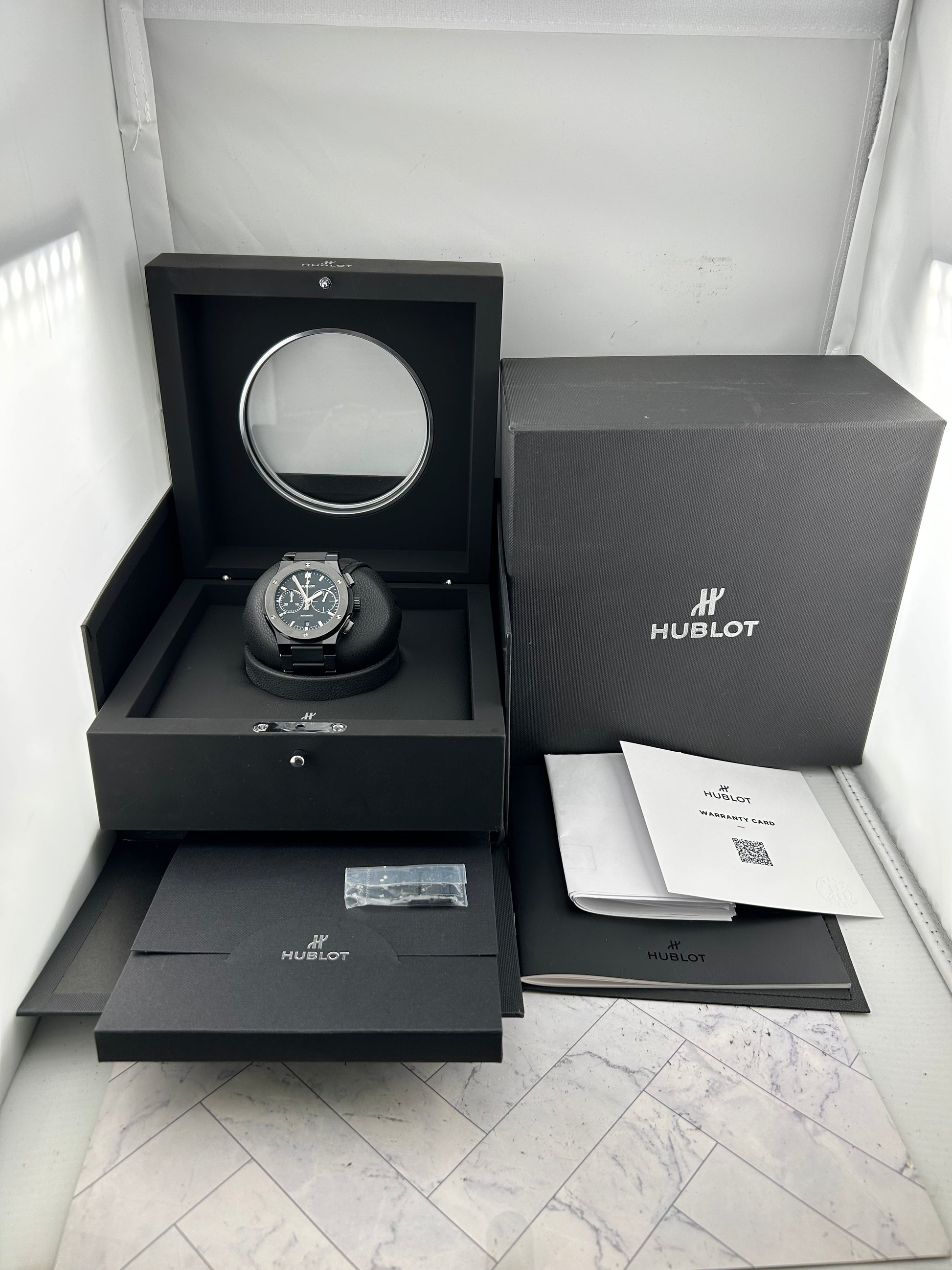 Hublot Classic Fusion Chronograph Black Dial on Bracelet Ref. 540.CM.1170.CM Card 2021 — view 7