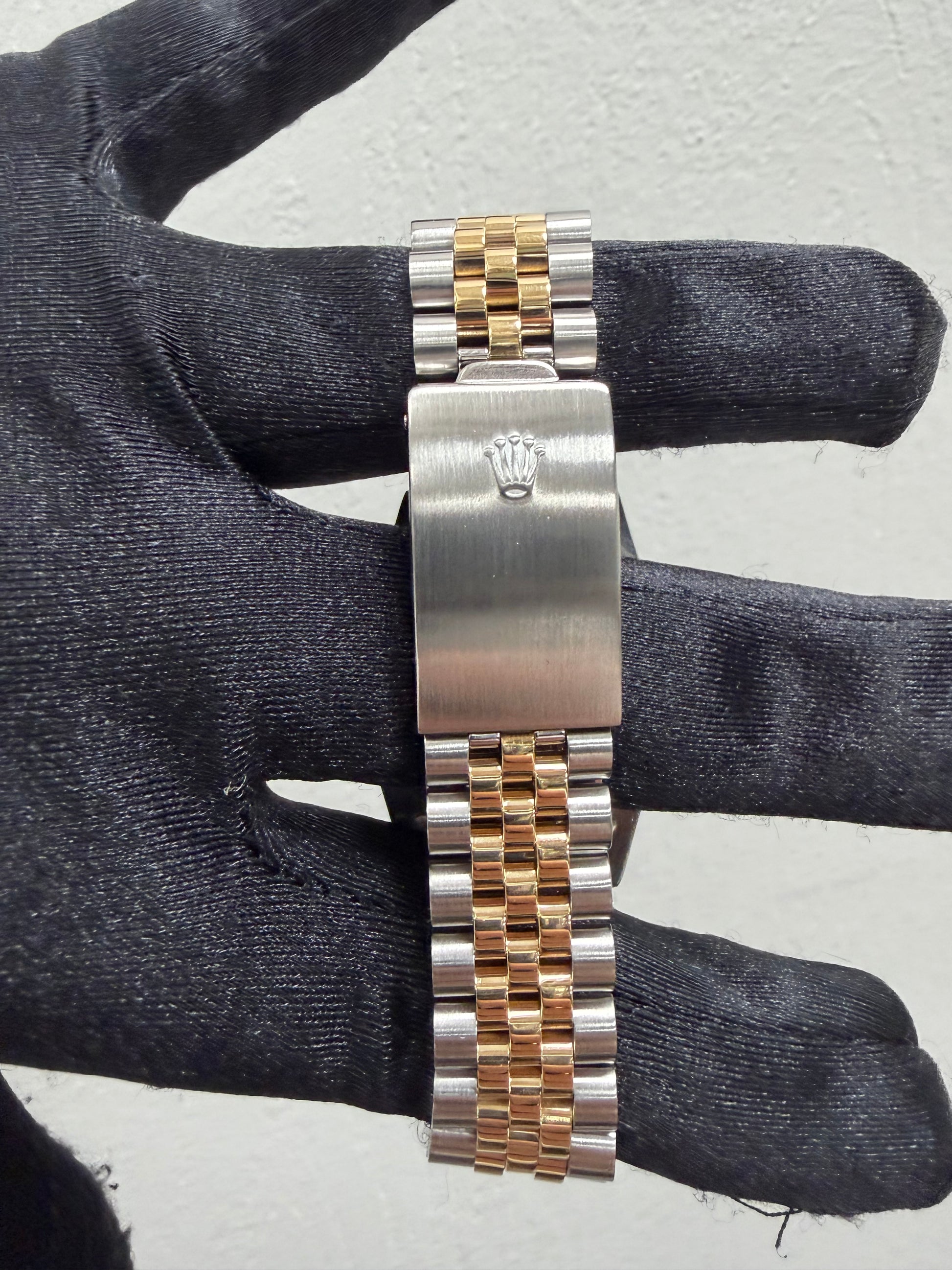 Rolex Datejust White Stick Dial on Oyster Ref. 16233 Papers 2004 — view 3