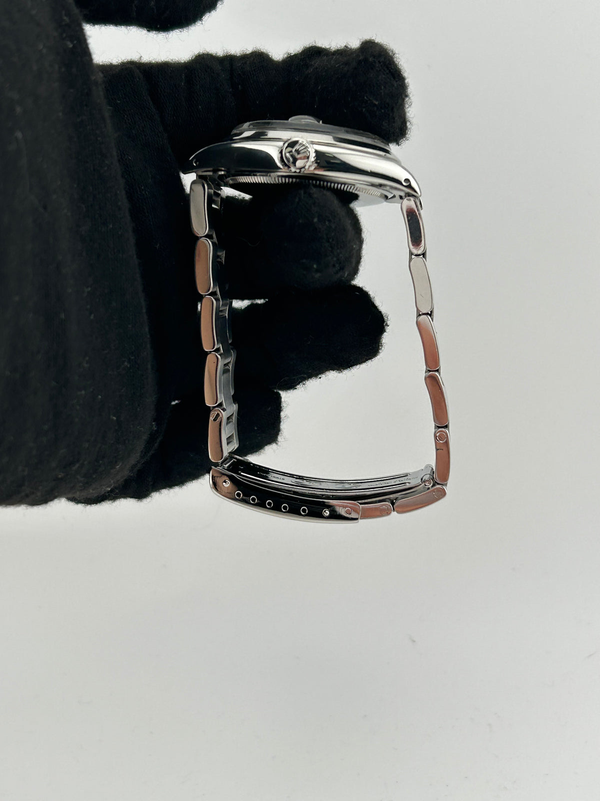 Rolex Oyster Perpetual Date Silver Index Dial on Oyster Steel Bracelet Ref. 1500 1974 — view 5