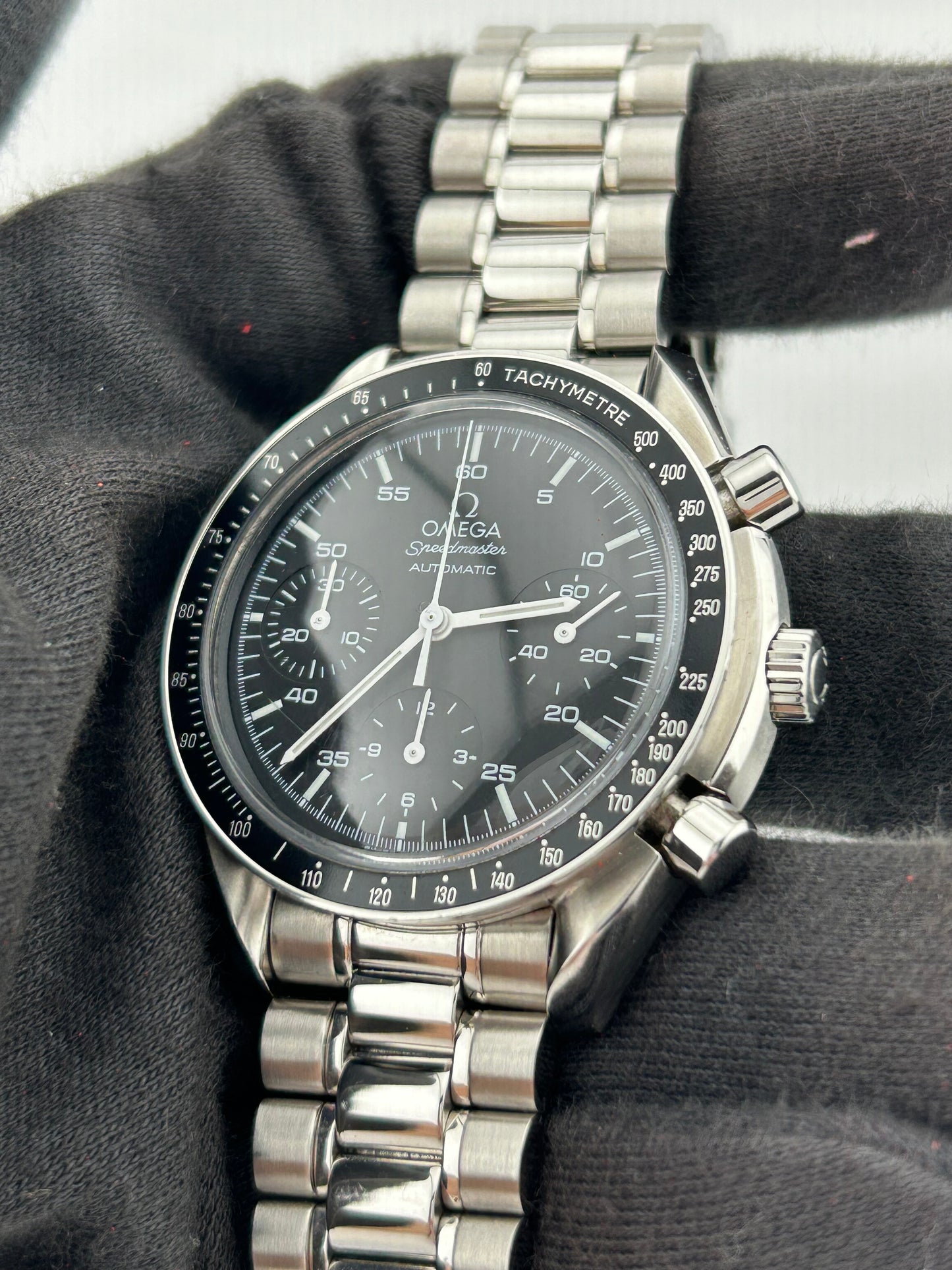 Omega Speedmaster Reduced Black Index Dial on Stainless Steel Bracelet Ref. 3510.50 Complete 2016 — view 3