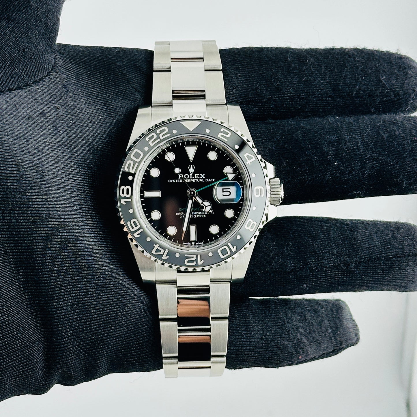 Rolex GMT-Master II BruceWayne Black Dial on Oyster Bracelet Ref. 126710GRNR Card 2026 — view 2