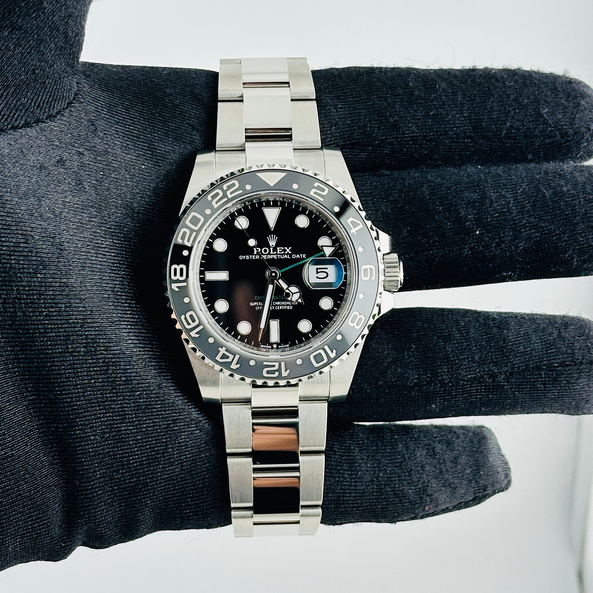 Rolex GMT-Master II BruceWayne Black Dial on Oyster Bracelet Ref. 126710GRNR Card 2026 — view 2
