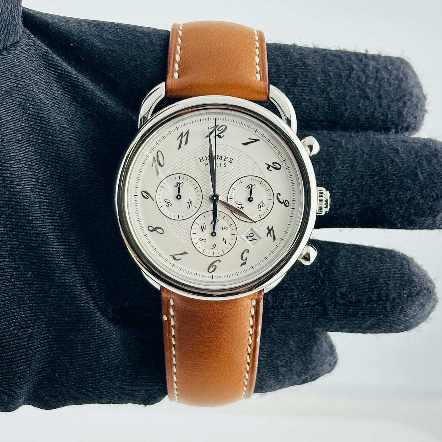 Hermes Arceau White Arabic Dial on Leather Band Ref. AR4.910A — view 2