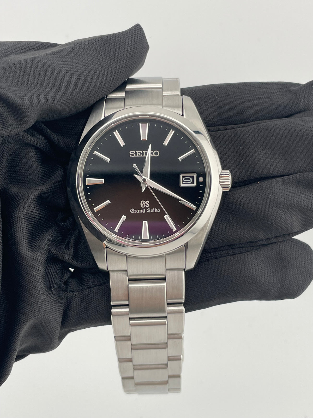 Seiko Heritage Collection Black Dial on Stainless Steel Bracelet Ref. SBGV023 — view 2
