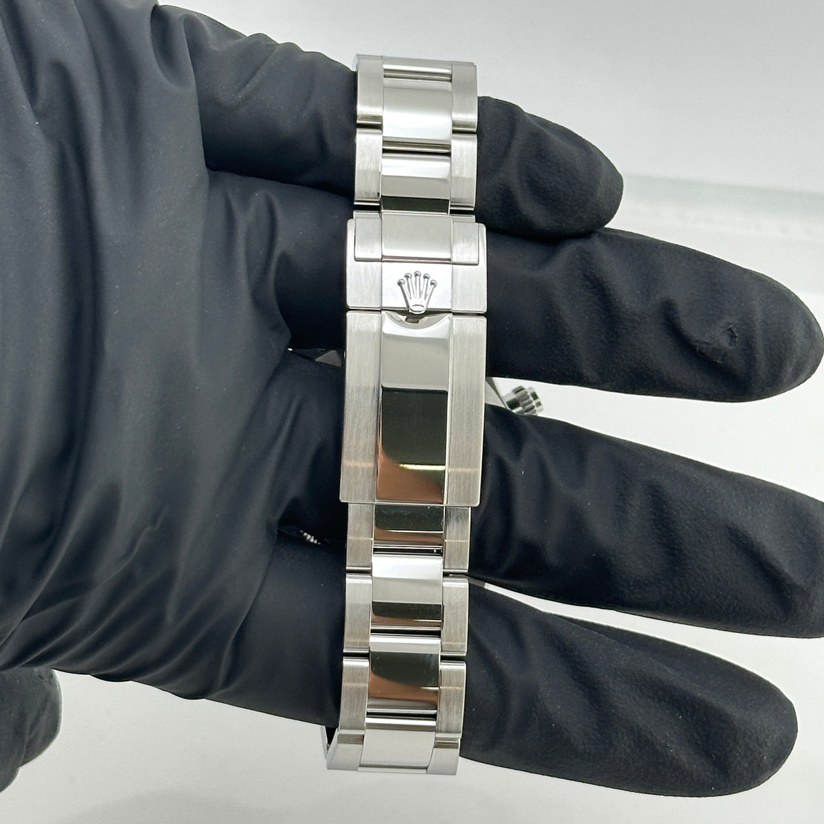 Rolex Daytona Black Dial on Oyster Bracelet Ref. 116500LN Card 2020 — view 5