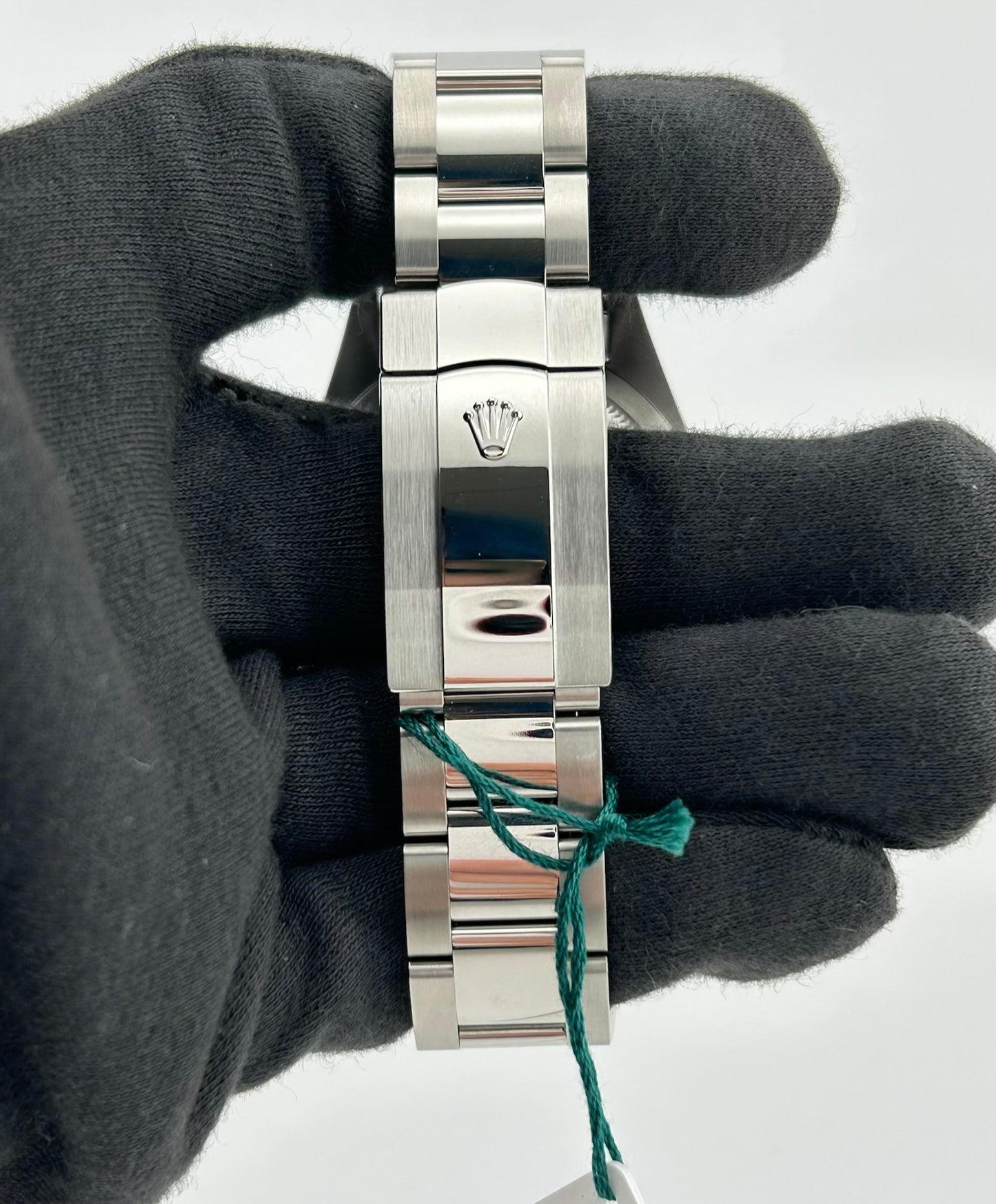 Rolex SkyDweller White Index Dial on Oyster Bracelet Ref. 326934 Card 2019 — view 4