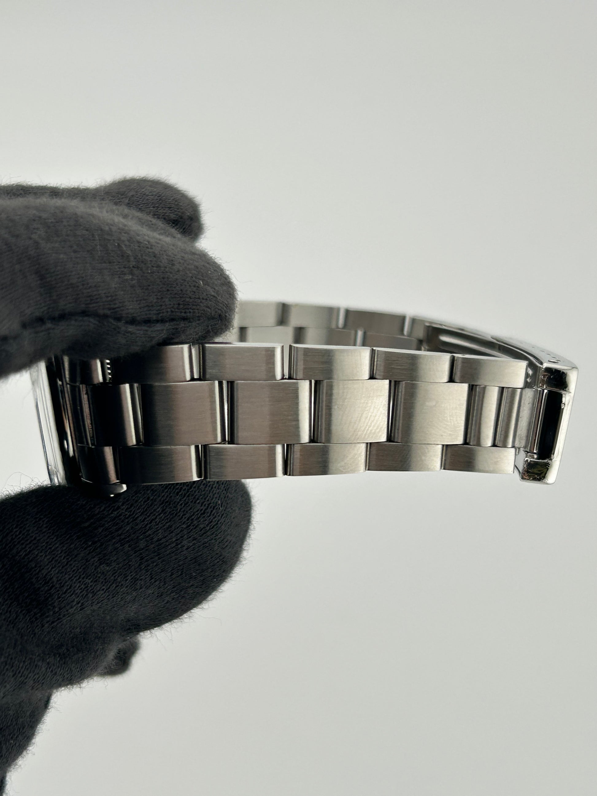 Rolex Oyster Date Silver Dial on Oyster Ref. 6466 — view 5
