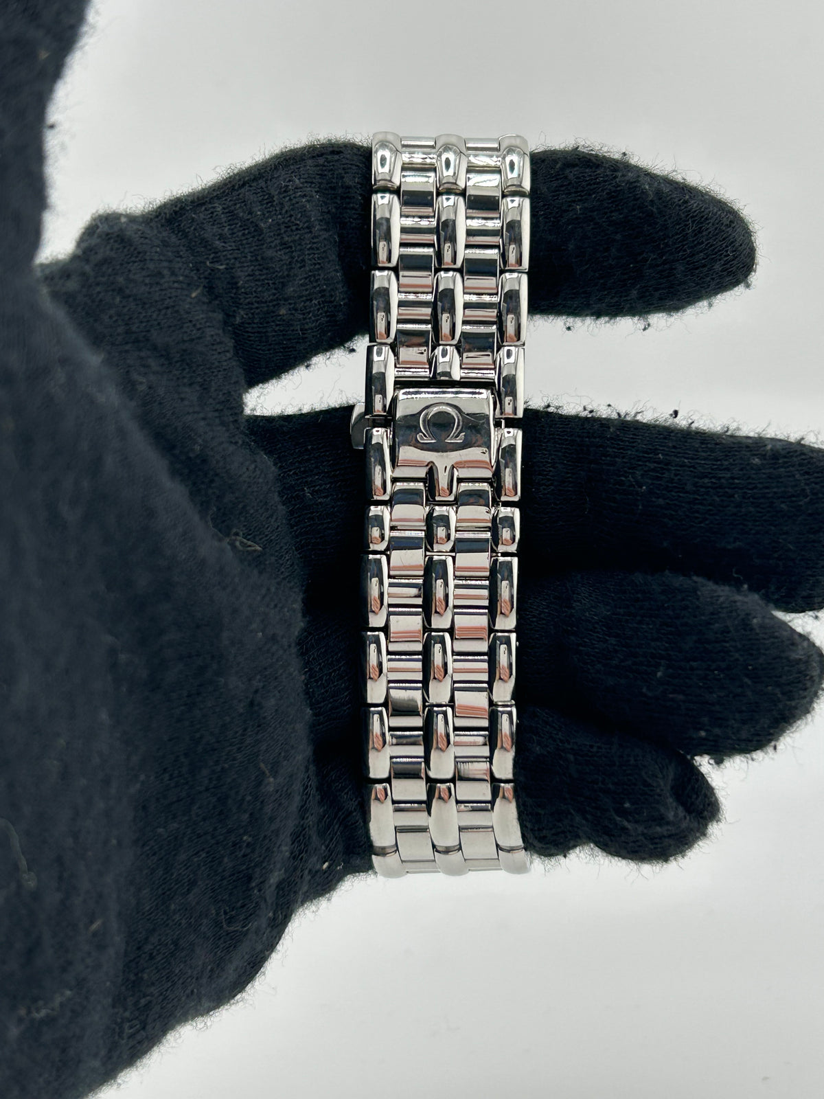 Omega De Ville Gold Roman Numerals Dial on Stainless Steel Bracelet Ref. 4230.13 — view 3