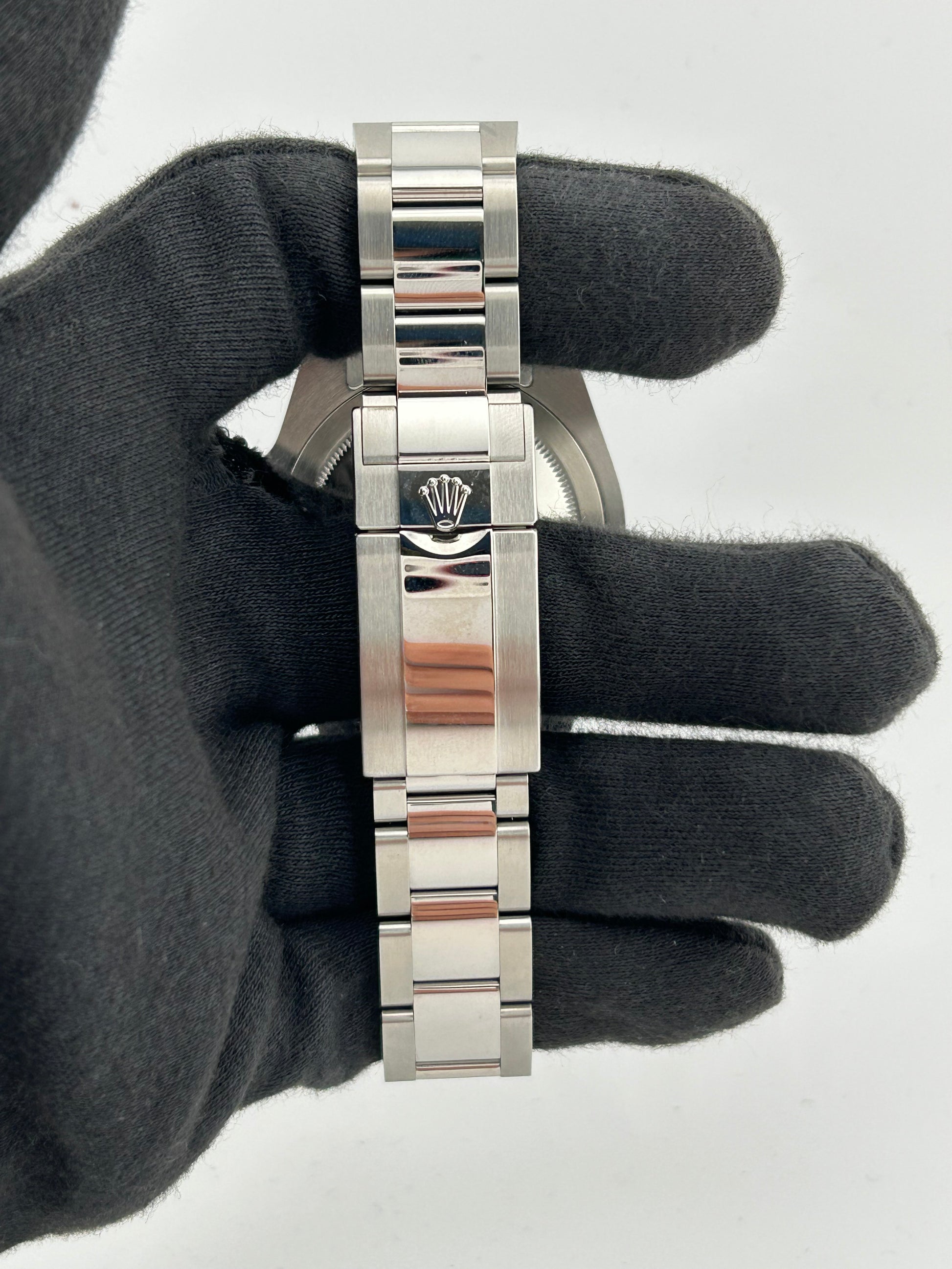 Rolex GMT-Master II "Sprite" Black Dial on Oyster Bracelet Ref. 126720VTNR Card 2023 — view 4