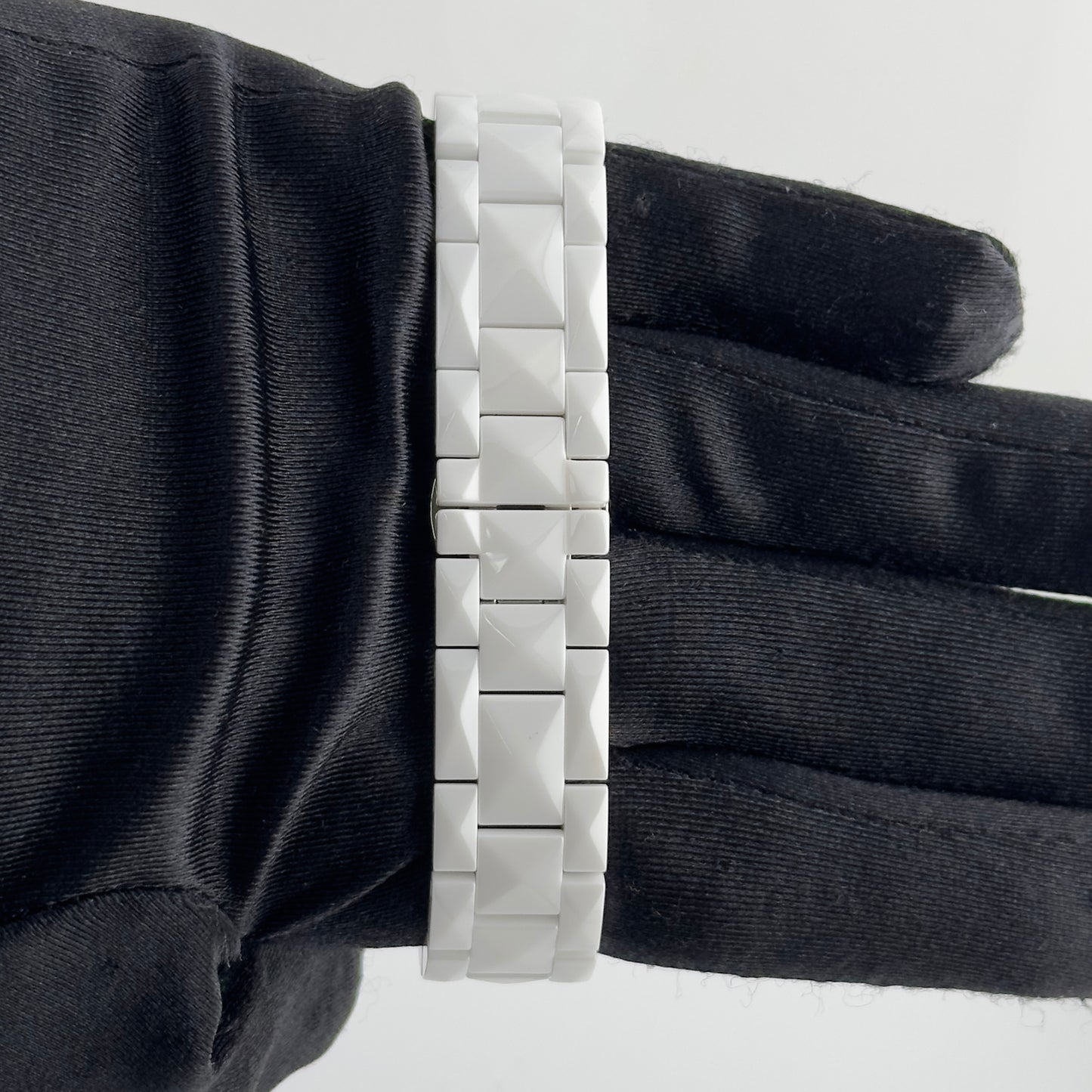 Christian Dior VIII Grand Bal Og White Ceramic Diamond Dial on Ceramic Ref. CD124BE4 Papers — view 3