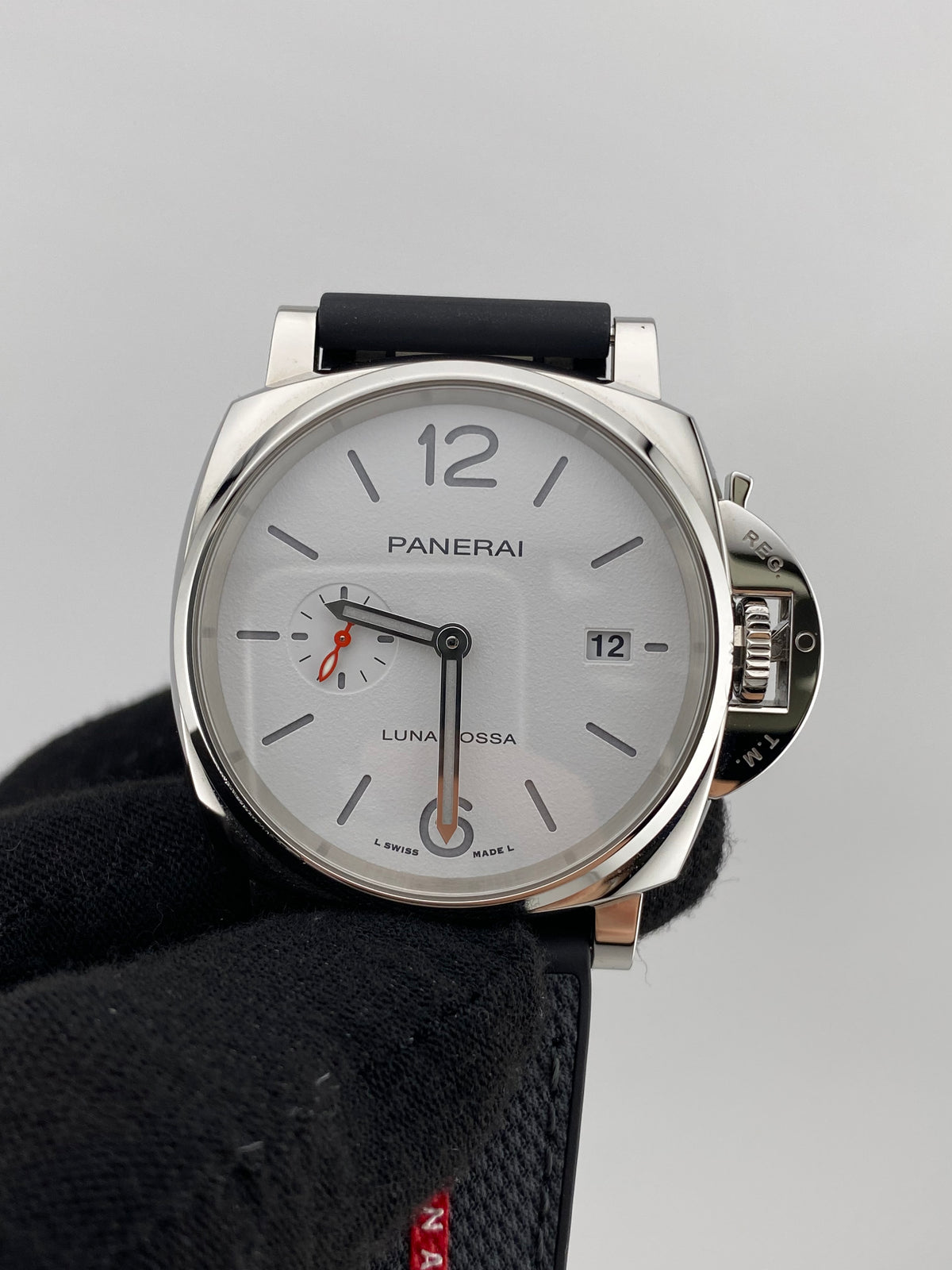 Panerai Luminor Due Luna Rossa White Matte Dial on Rubber/Textile Ref. PAM01673 Complete 2026 — view 3