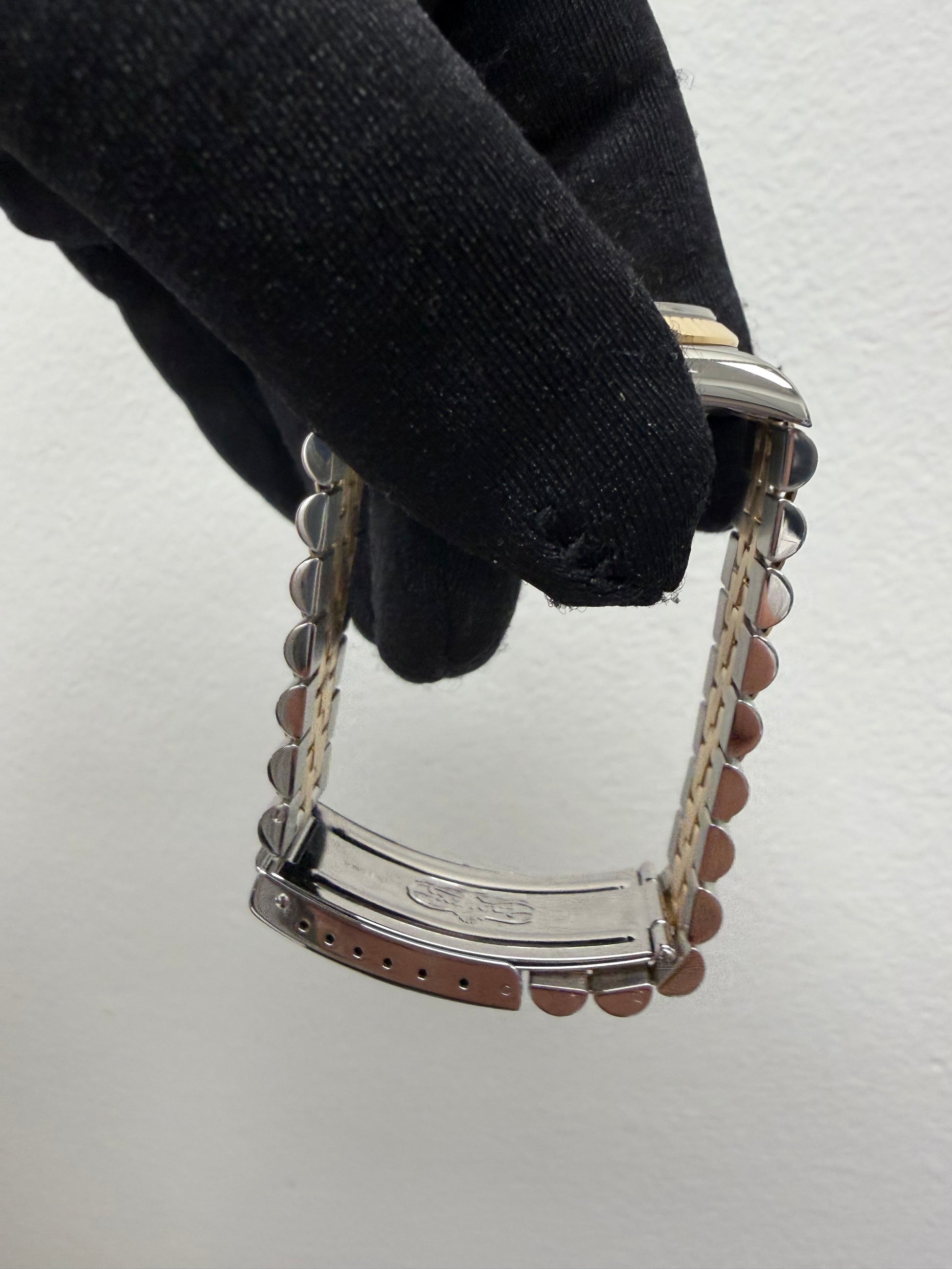 Rolex Datejust 36 Champagne Roman Dial on Jubilee Ref. 16233 1996 — view 4