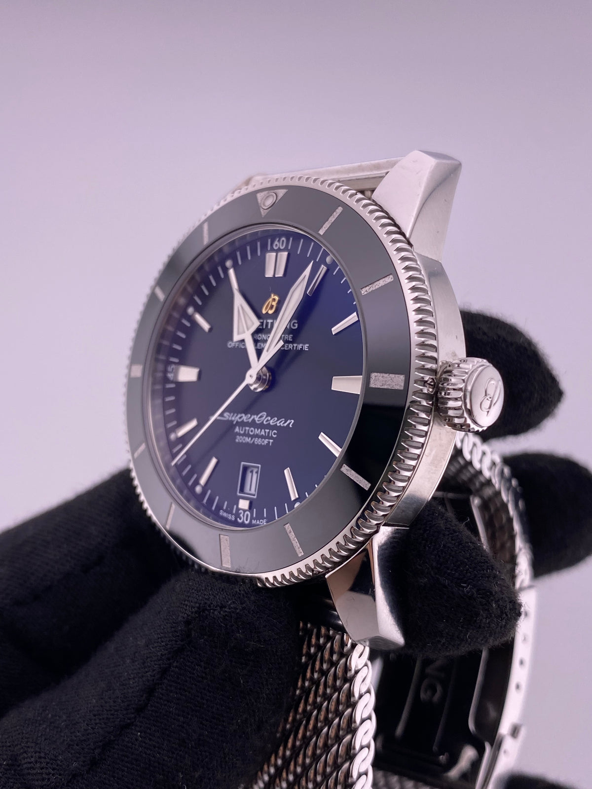 Breitling Superocean Heritage II B20 Black Dial on Stainless Steel Bracelet Ref. AB2020/AB2020121B1A1 Complete 2019 — view 3