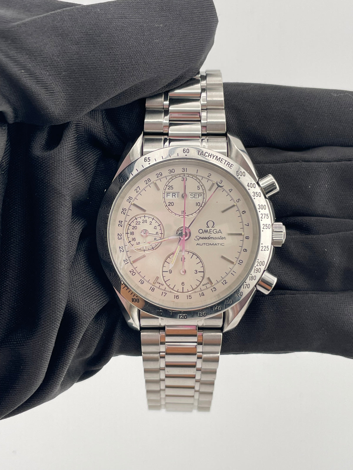 Omega Speedmaster Day Date White Dial on Stainless Steel Bracelet Ref. 3521.30 Complete 1995 — view 2