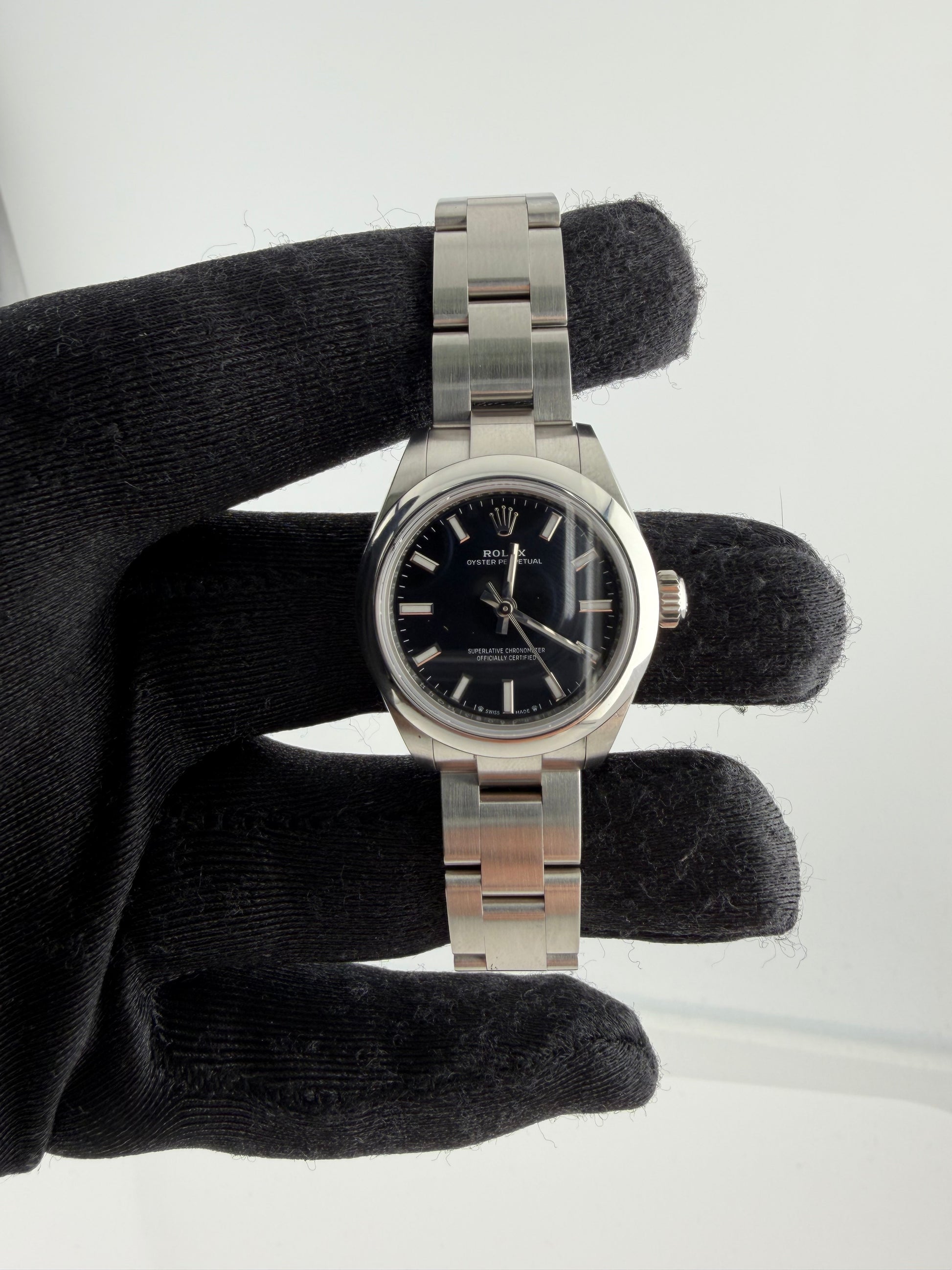 Rolex Oyster Perpetual Black Index Dial on Oyster Ref. 276200 Card 2024 — view 2