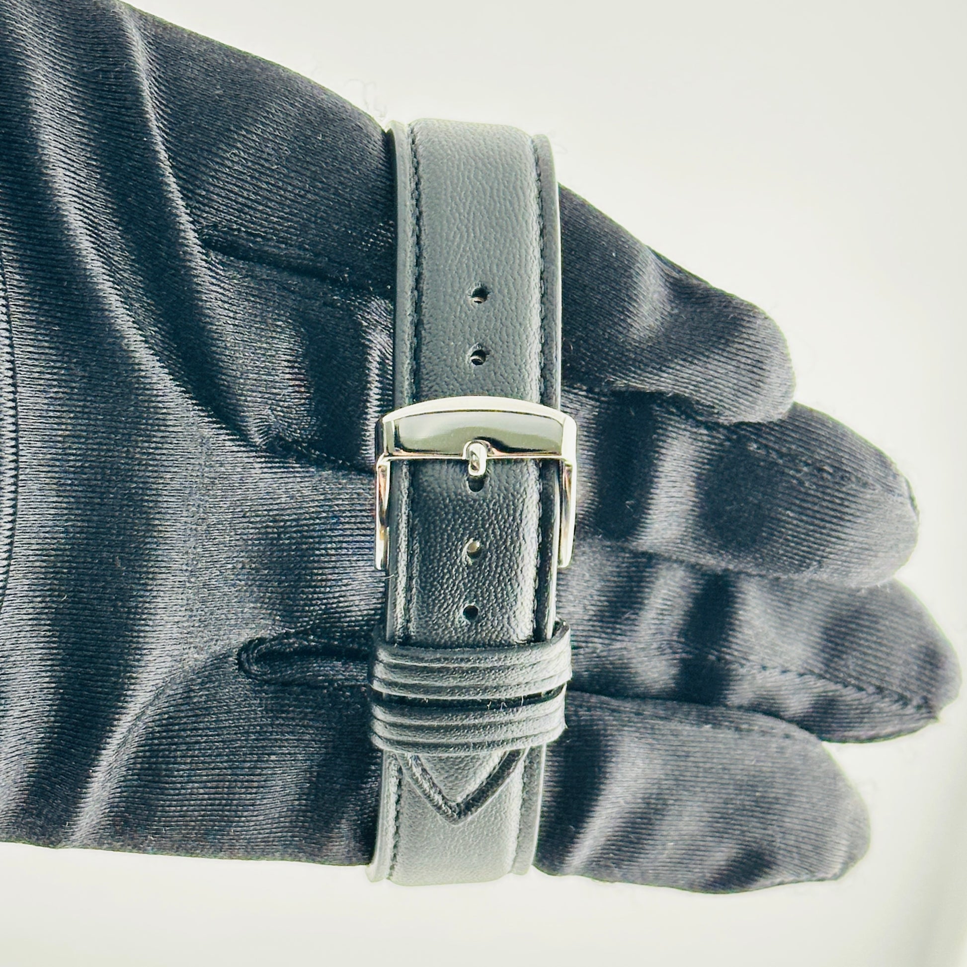 Rolex Oyster Speed-King Silver Stick / Has Spots, Faded Dial on Generic Leather Band Ref. 4220 1958 — view 3