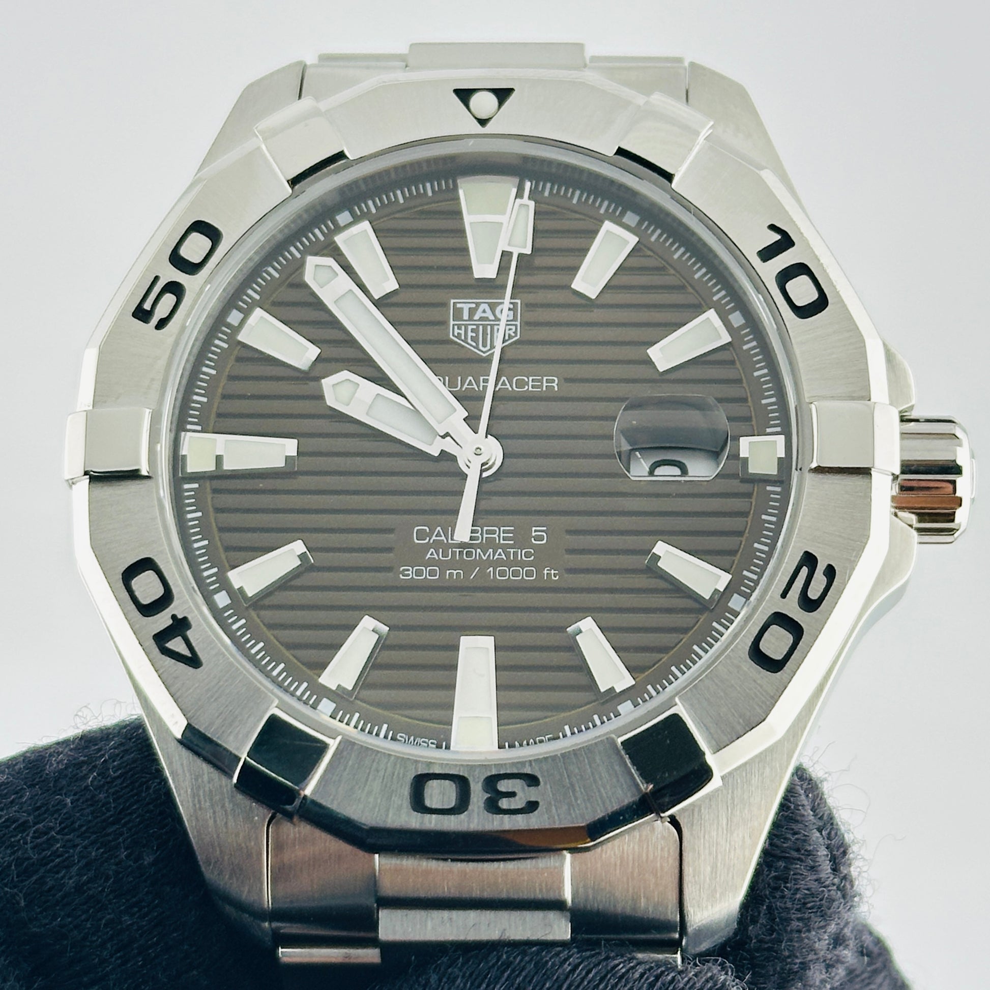 Tag Heuer Aquaracer Brown Sunray Brushed Dial on Stainless Steel Bracelet Ref. WAY2018.BA0927 — view 3