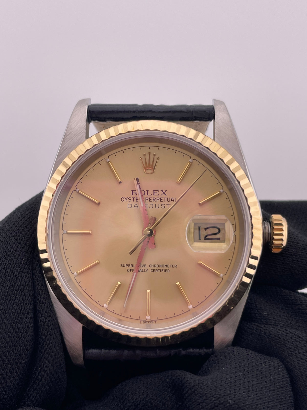 Rolex Datejust 36 Champagne Stick Dial on Generic Black Leather Strap Ref. 16233 1988 — view 3