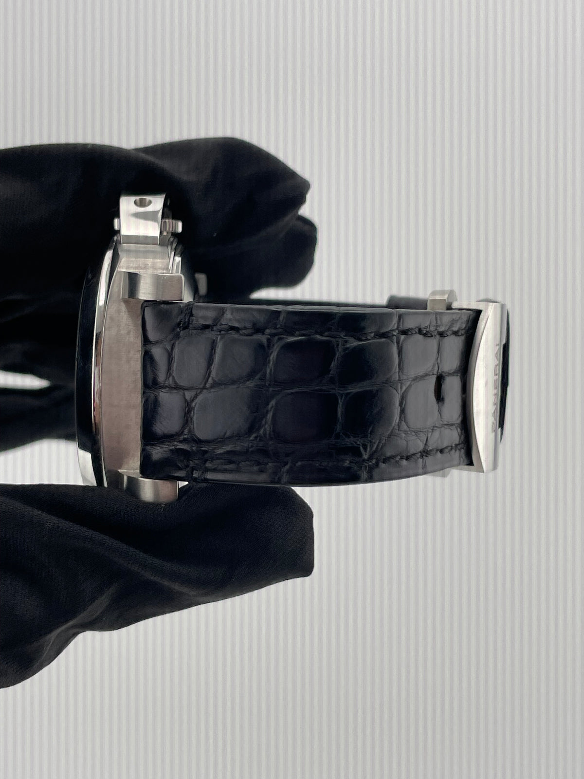 Panerai Luminor Marina White Dial on Black Leather Strap Ref. PAM00049 Complete 2012 — view 5