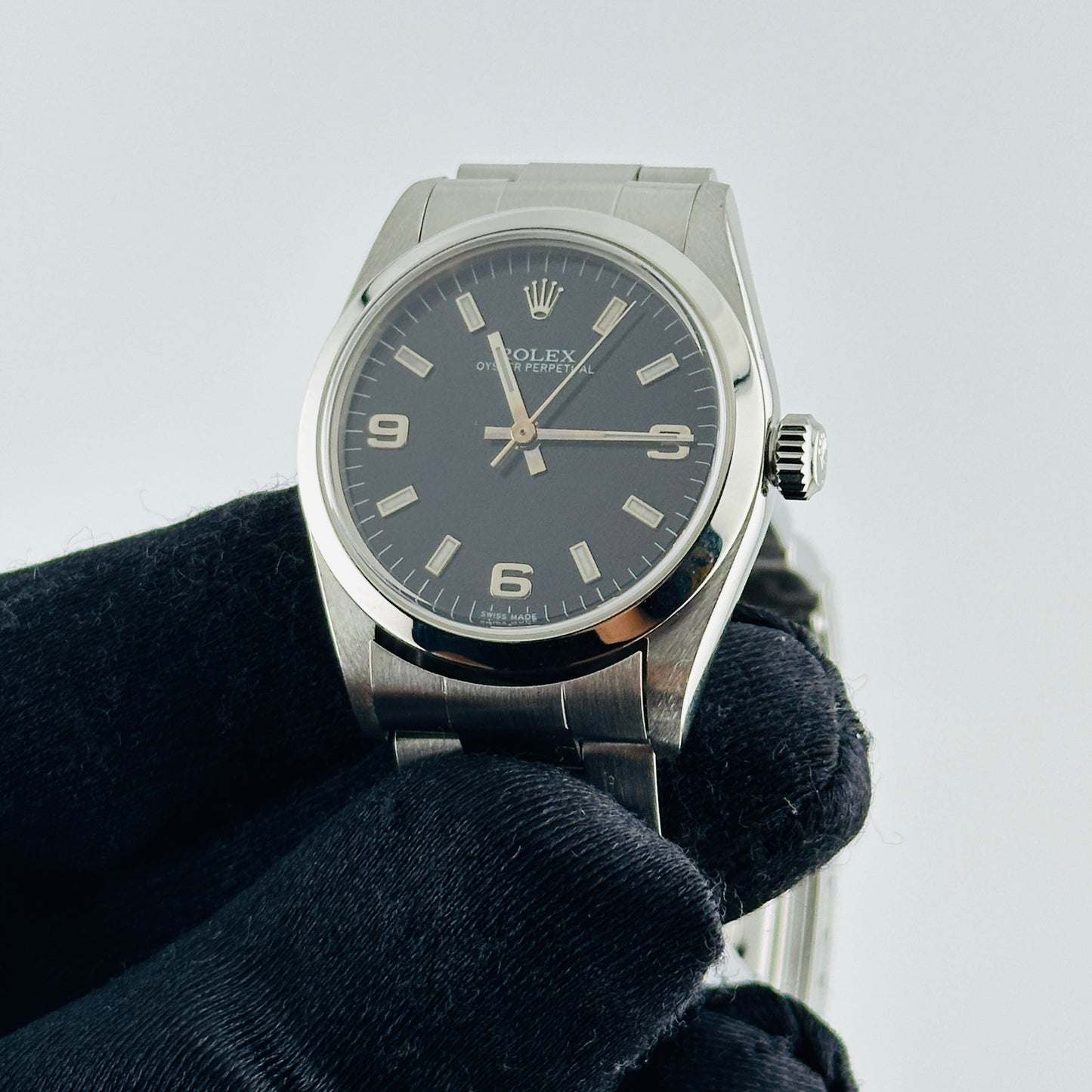 Rolex Oyster Perpetual Black Dial on Oyster Ref. 77080 Papers 2004 — view 3