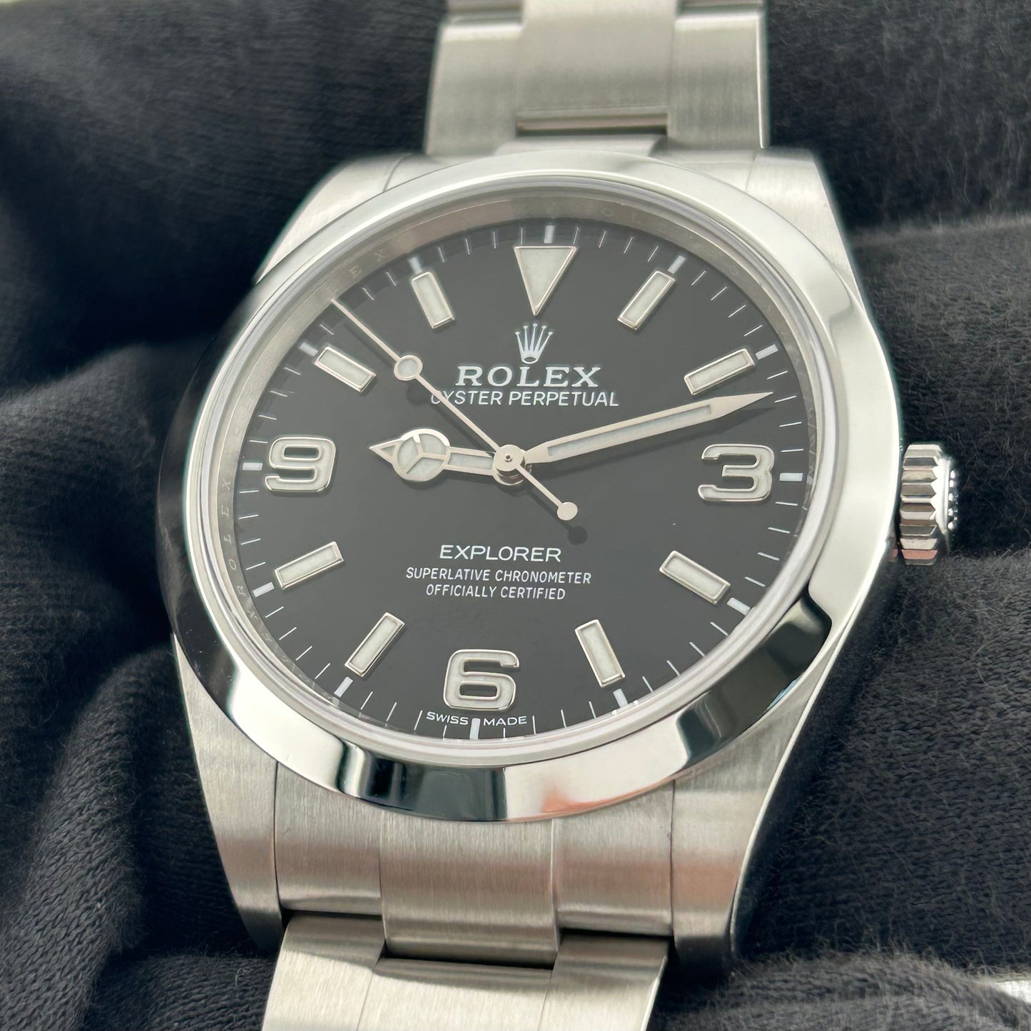 Rolex Explorer I Black Dial on Oyster Ref. 214270 Card 2016 — view 3