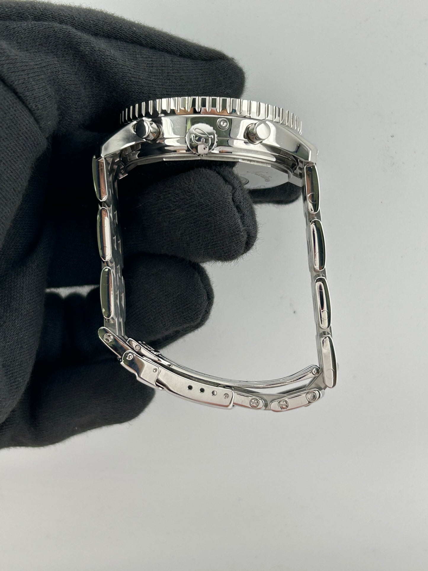 Breitling Navitimer Blue/Silver Dial on 5 Row Links Ref. A19022 Papers Open Date — view 5