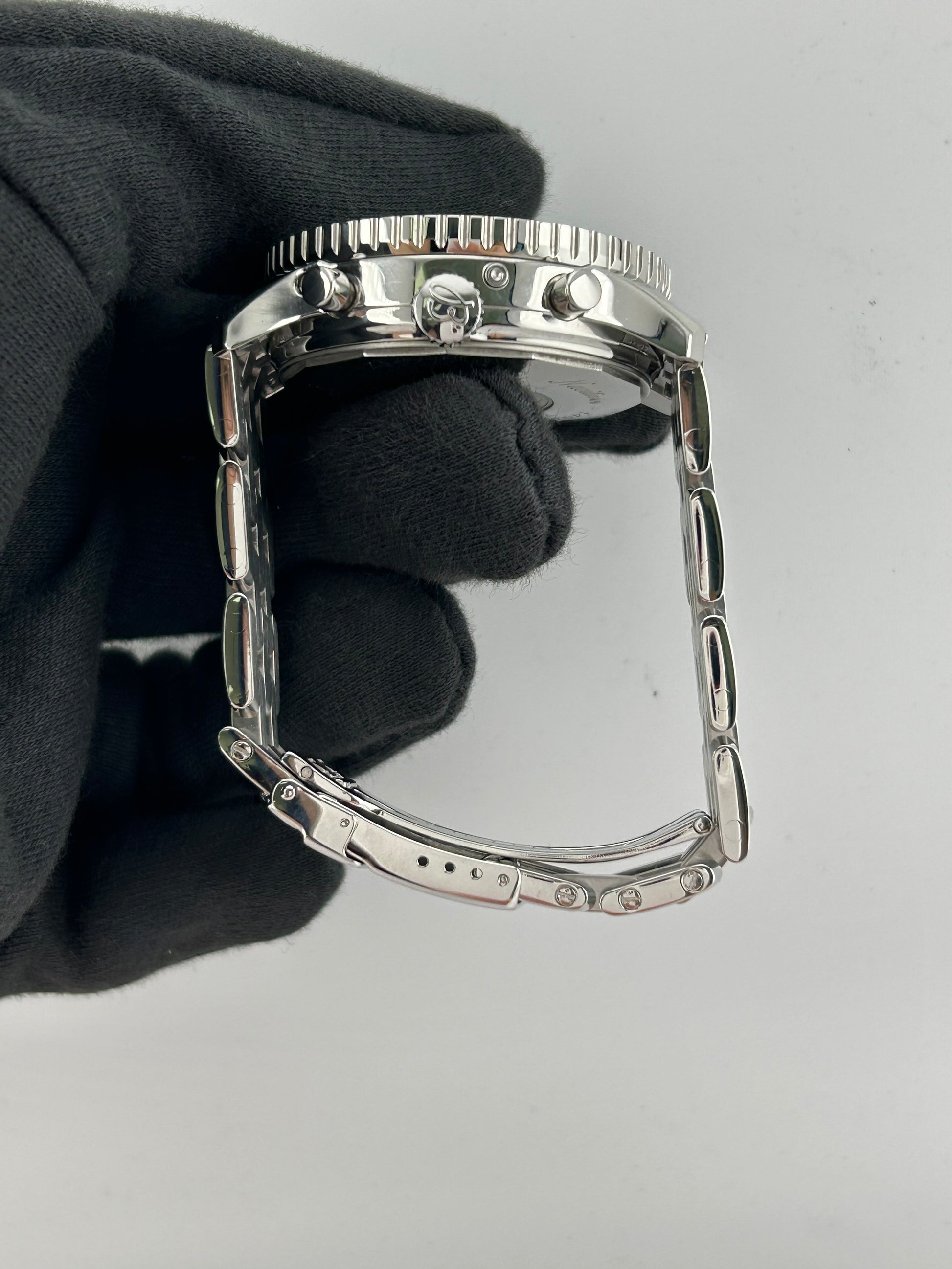 Breitling Navitimer Blue/Silver Dial on 5 Row Links Ref. A19022 Papers Open Date — view 5