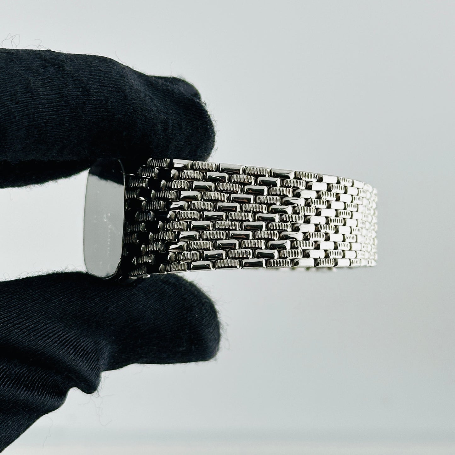 Audemars Piguet Cobra Blue / Factory Diamond Dial on White Gold Mesh Bracelet Ref. N/A — view 4