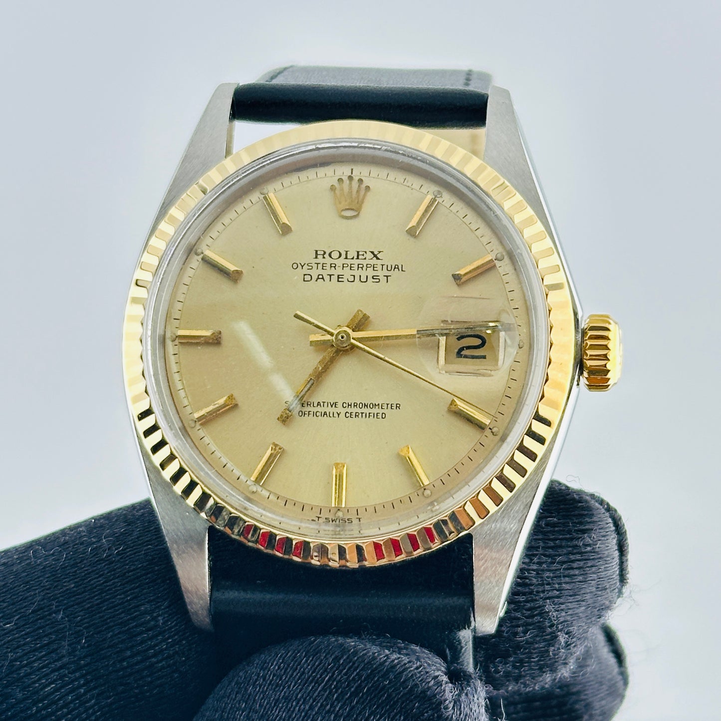 Rolex Datejust Champagne Stick Dial on Generic Leather Band Ref. 1601 1969 — view 2